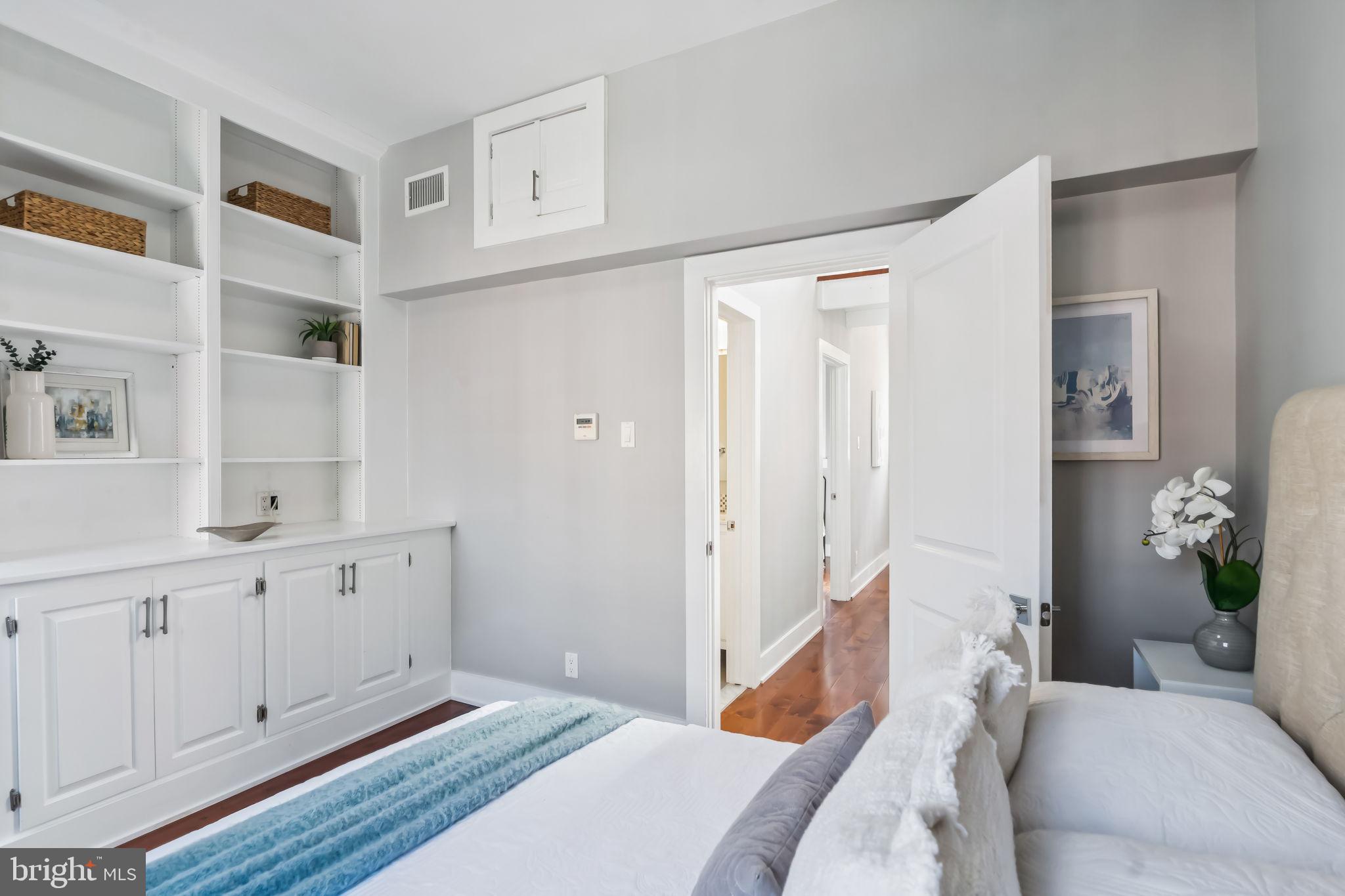 WASHINGTON SQ WEST - Residential