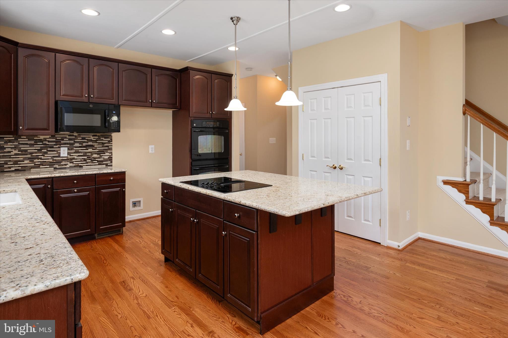 STONE RIDGE - Residential