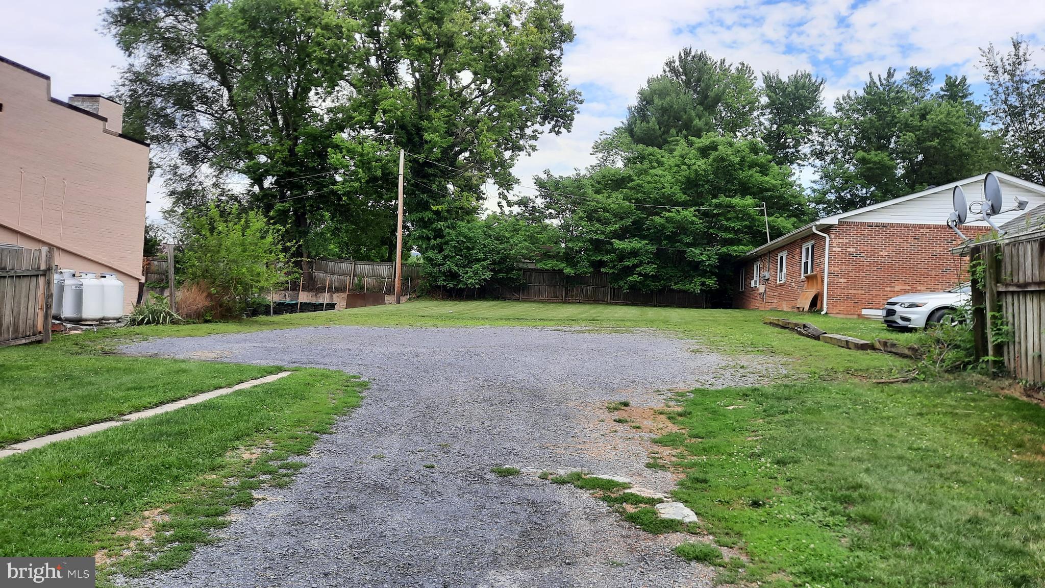 TOWN OF WOODSTOCK - Residential Lease