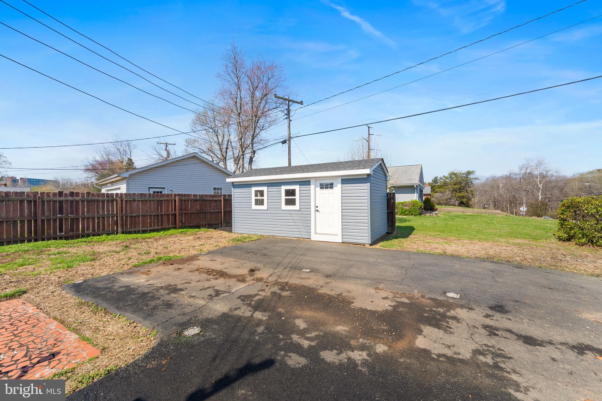NORMANDY VILLAGE - Residential
