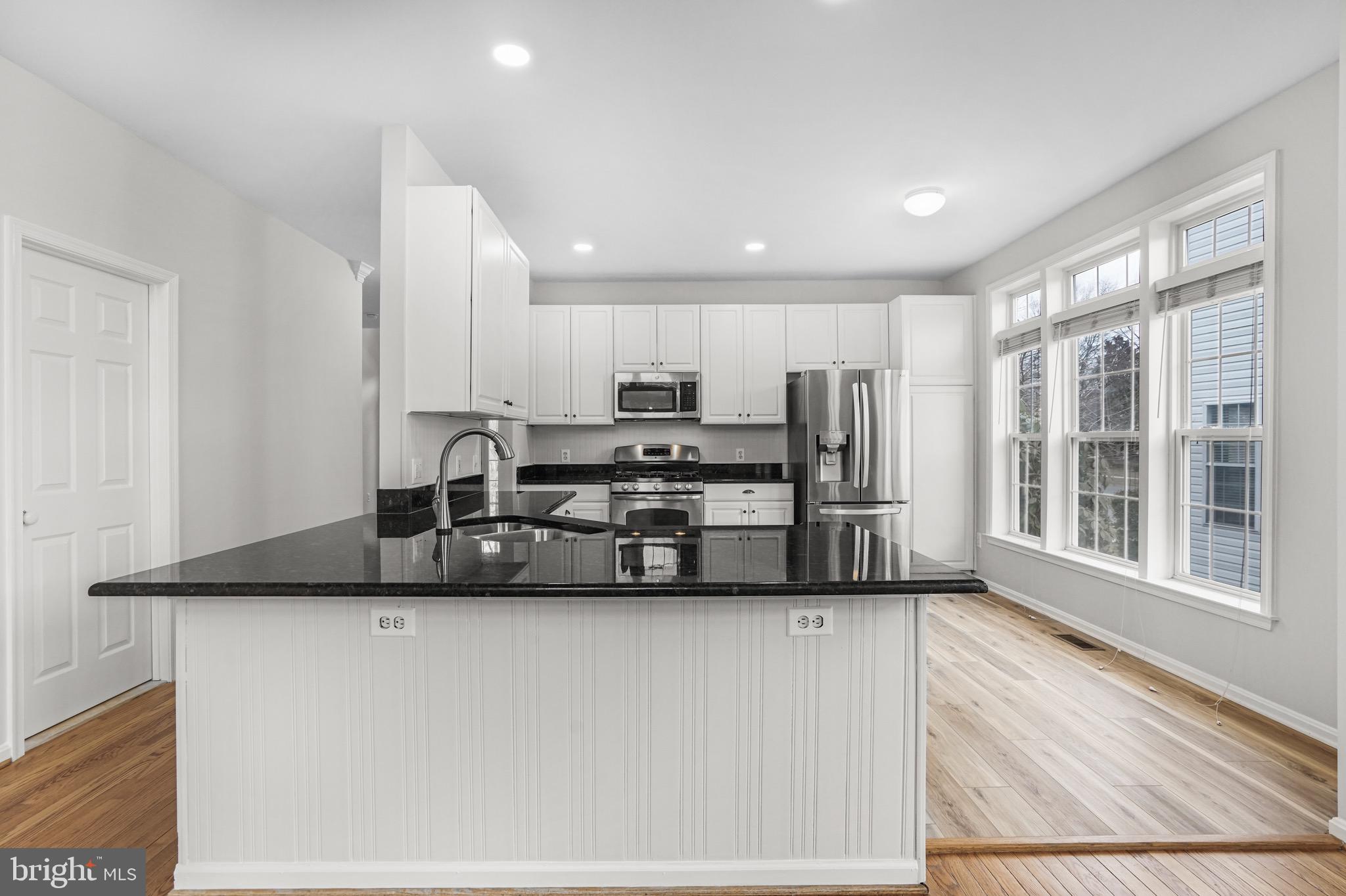 SOUTH RIDING - Residential