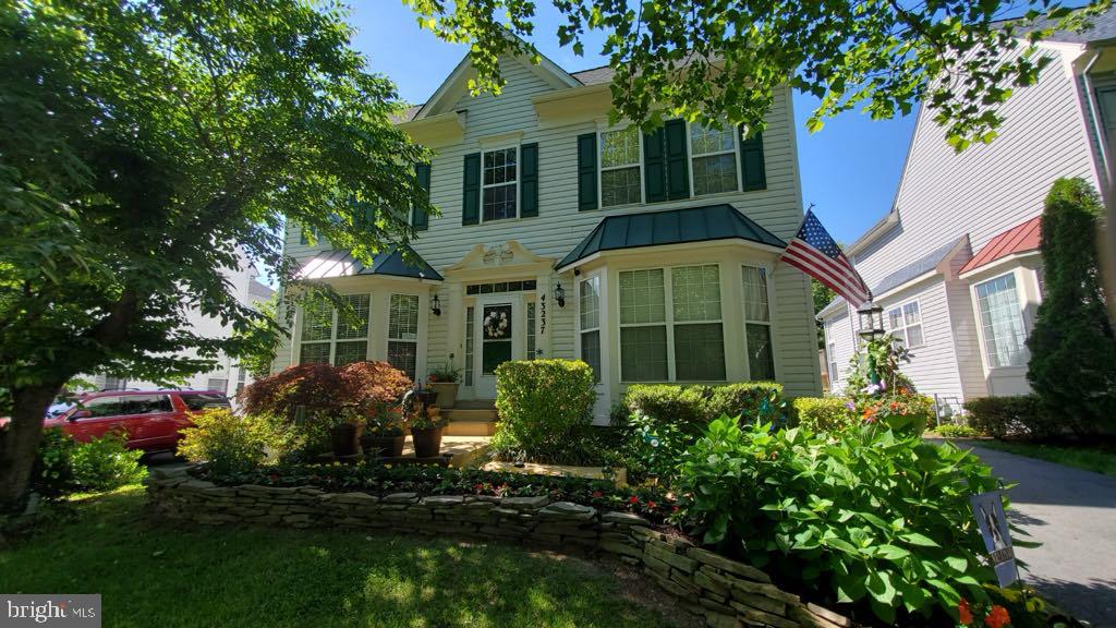 SOUTH RIDING - Residential