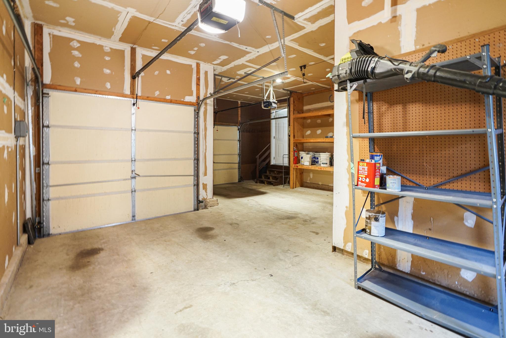 SOUTH RIDING - Residential