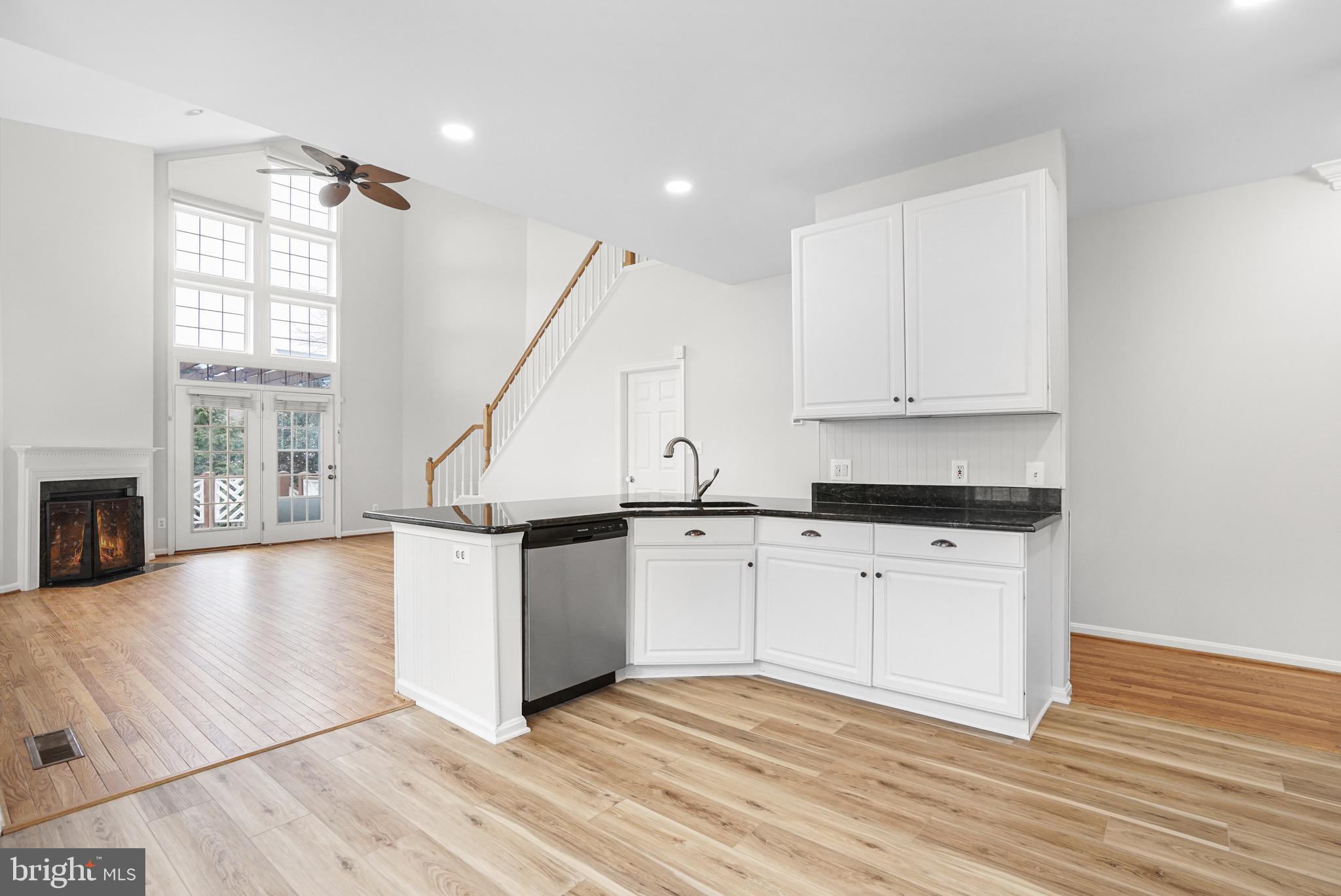 SOUTH RIDING - Residential