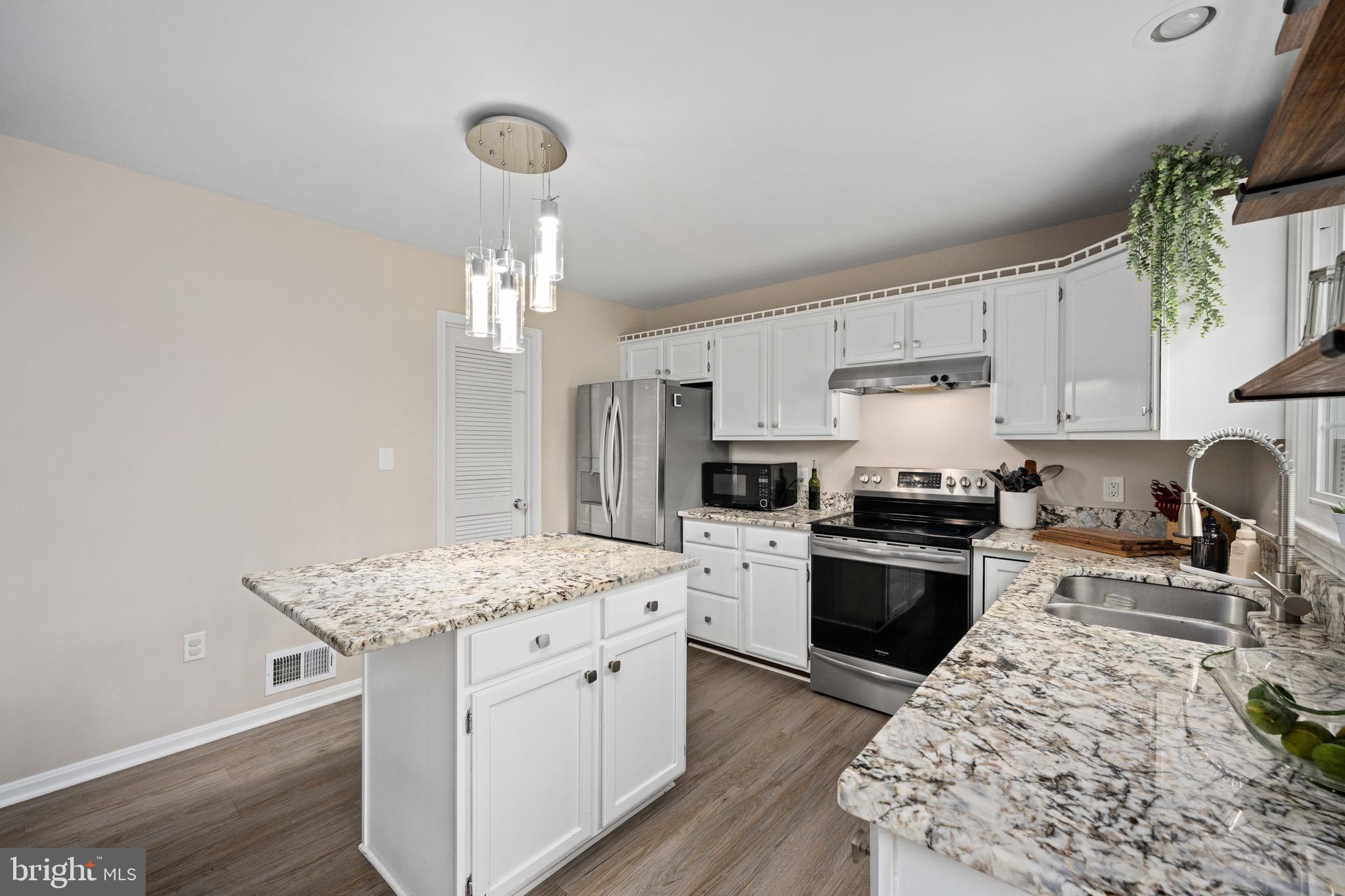 KINGSWOOD - Residential