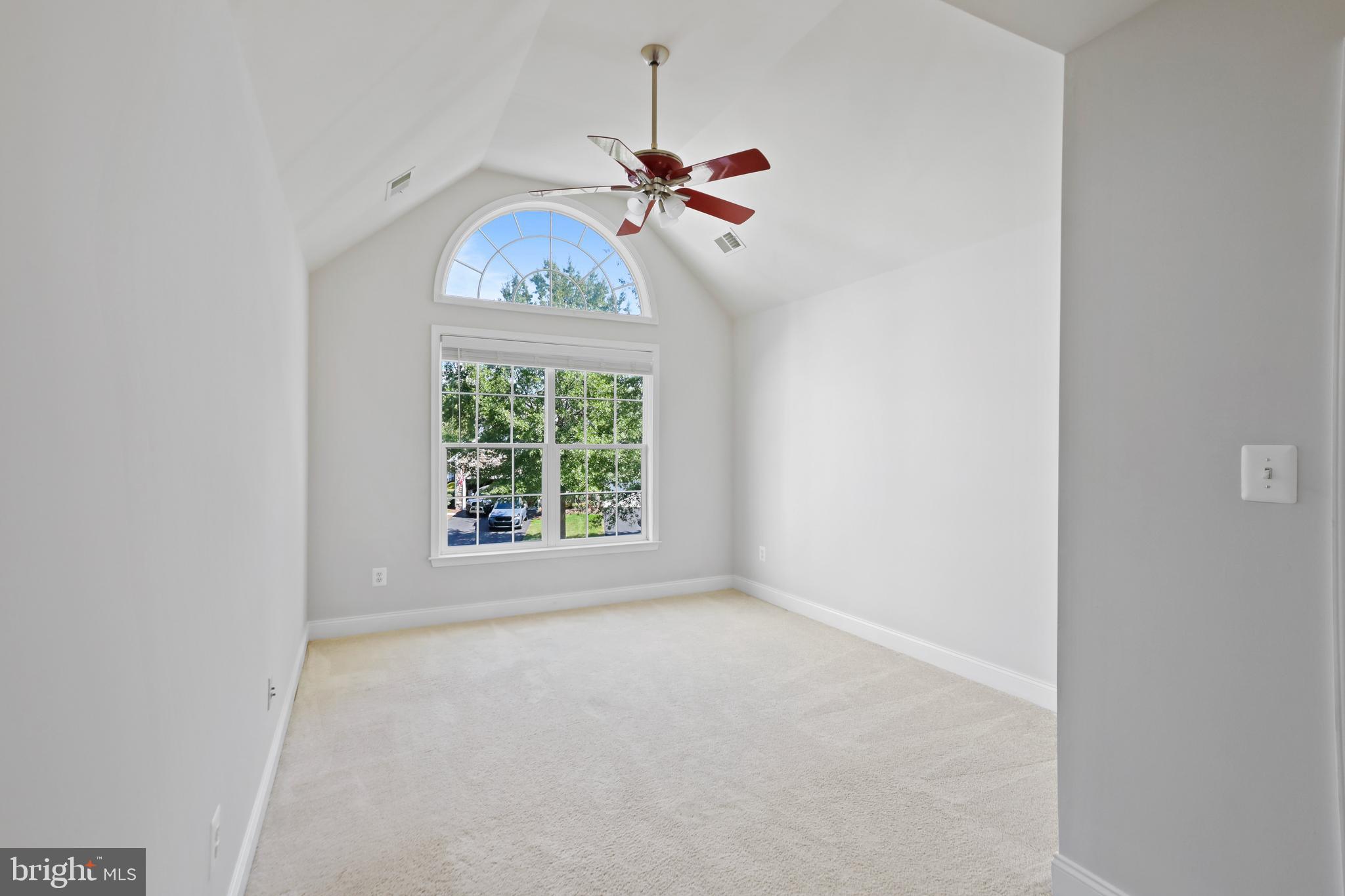 BELMONT COUNTRY CLUB - Residential