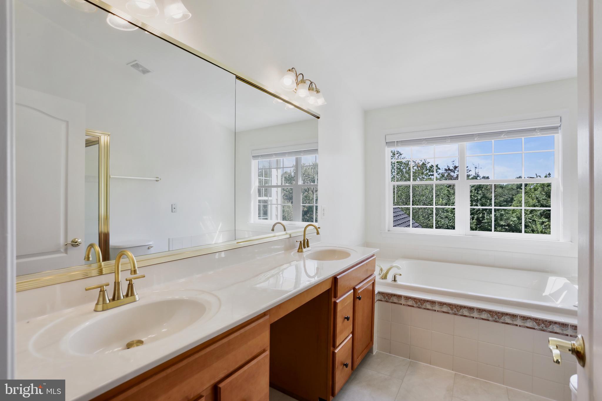 BELMONT COUNTRY CLUB - Residential