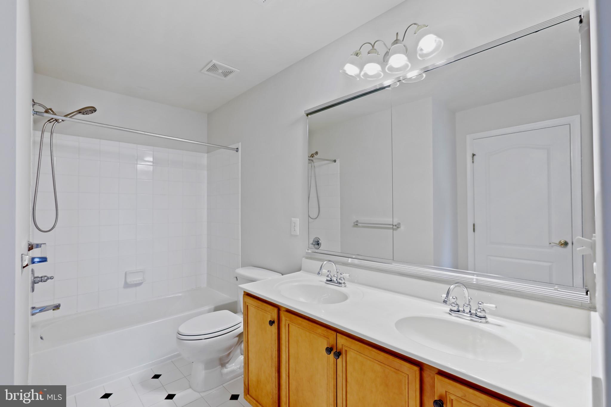 BELMONT COUNTRY CLUB - Residential