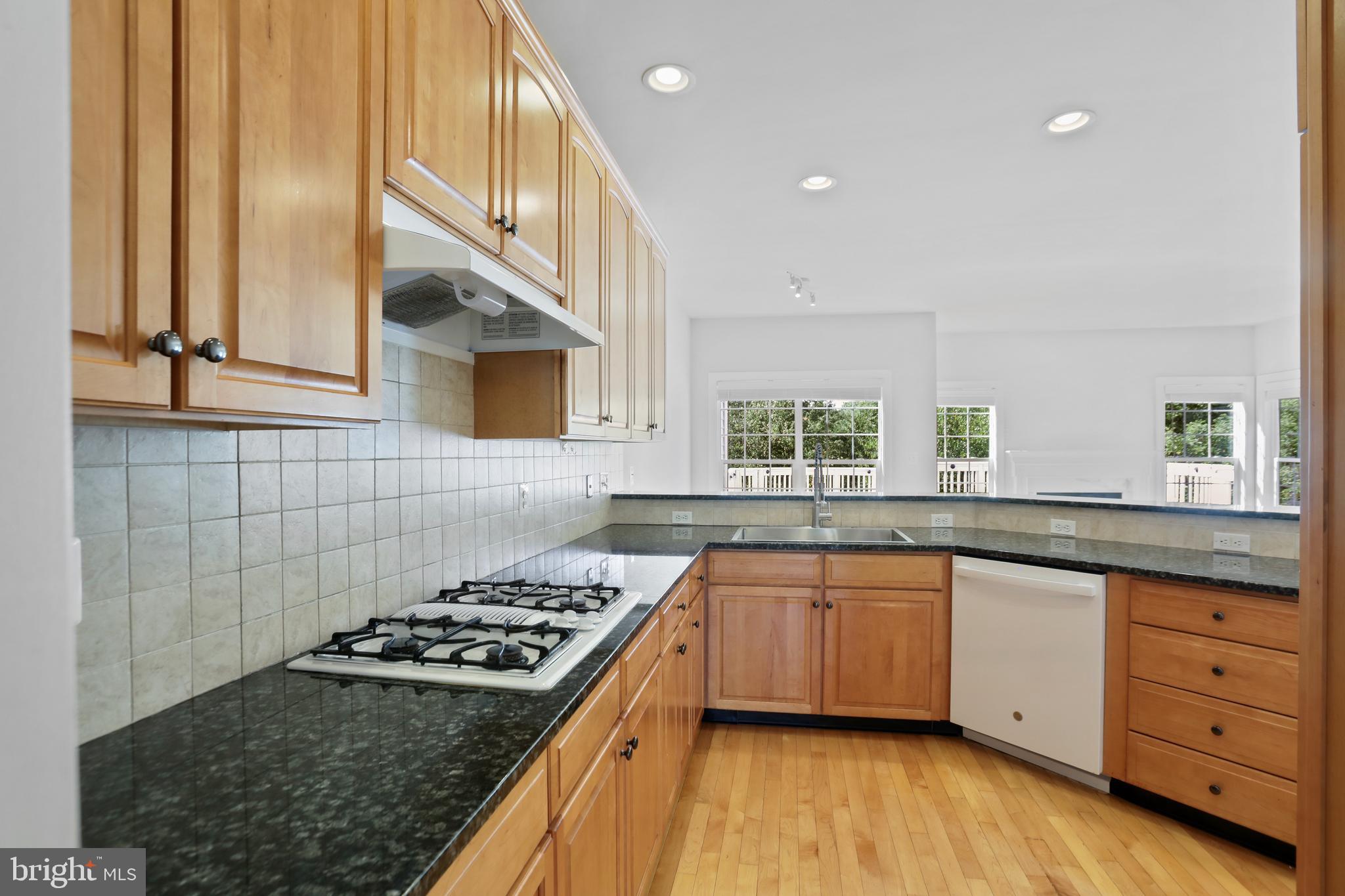 BELMONT COUNTRY CLUB - Residential