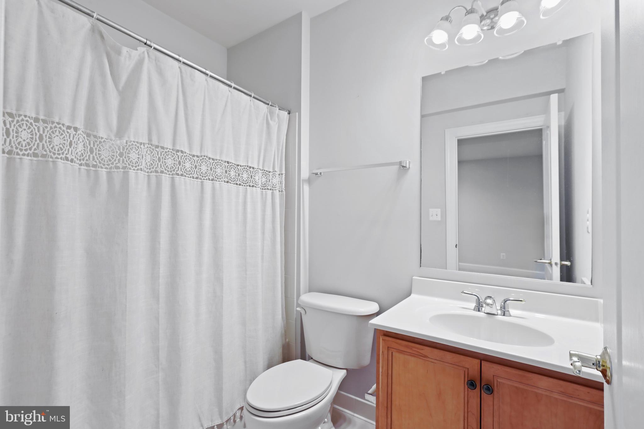 BELMONT COUNTRY CLUB - Residential