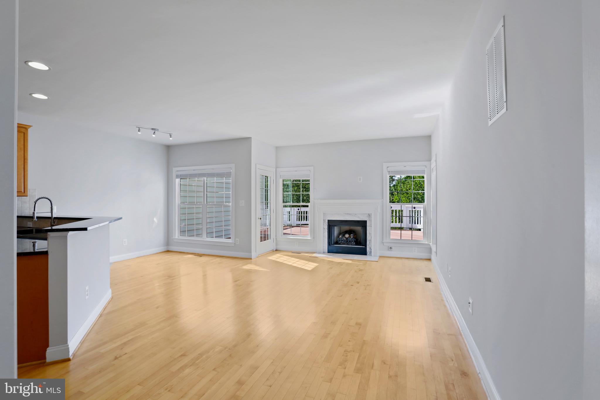 BELMONT COUNTRY CLUB - Residential