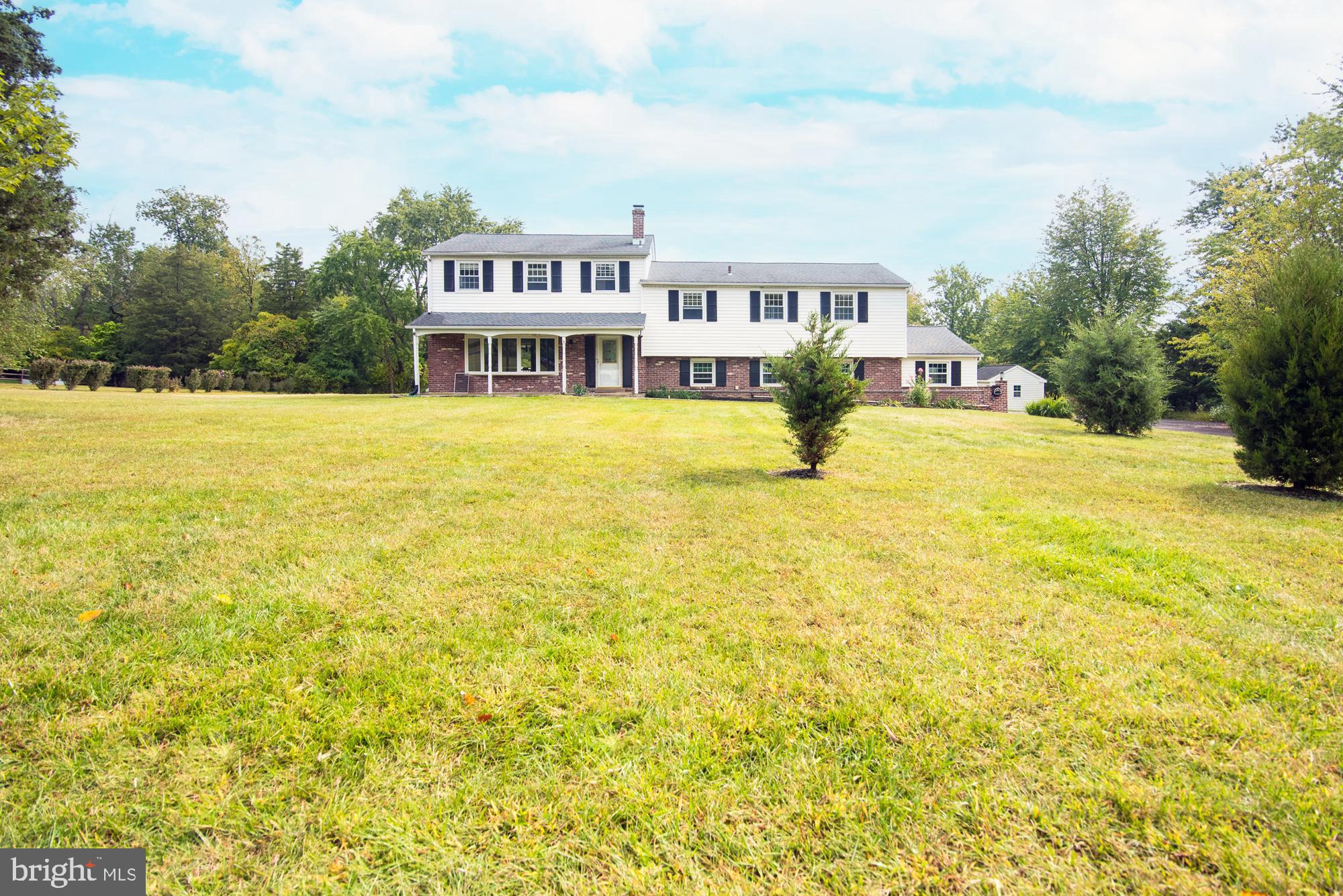 1449 W LAMPLIGHTER LANE