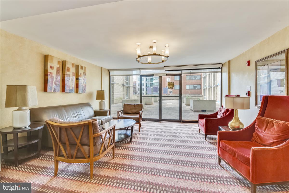 940 25TH STREET NW 707-S