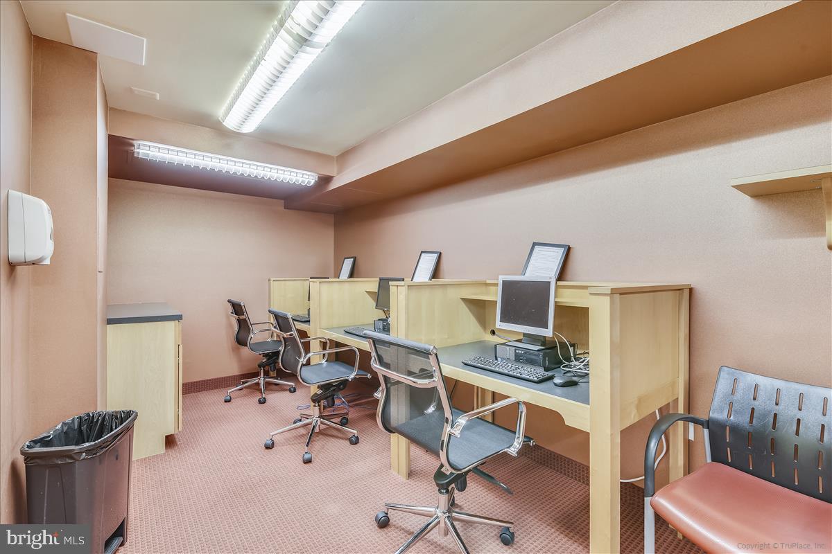 FOGGY BOTTOM - Residential Lease