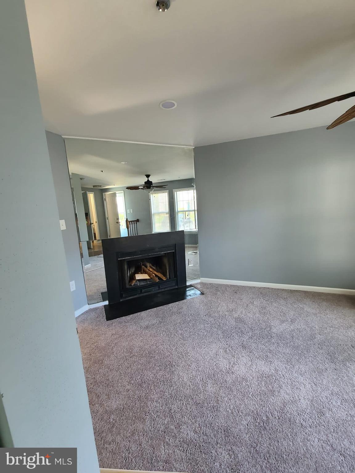 COLONY SQUARE - Residential