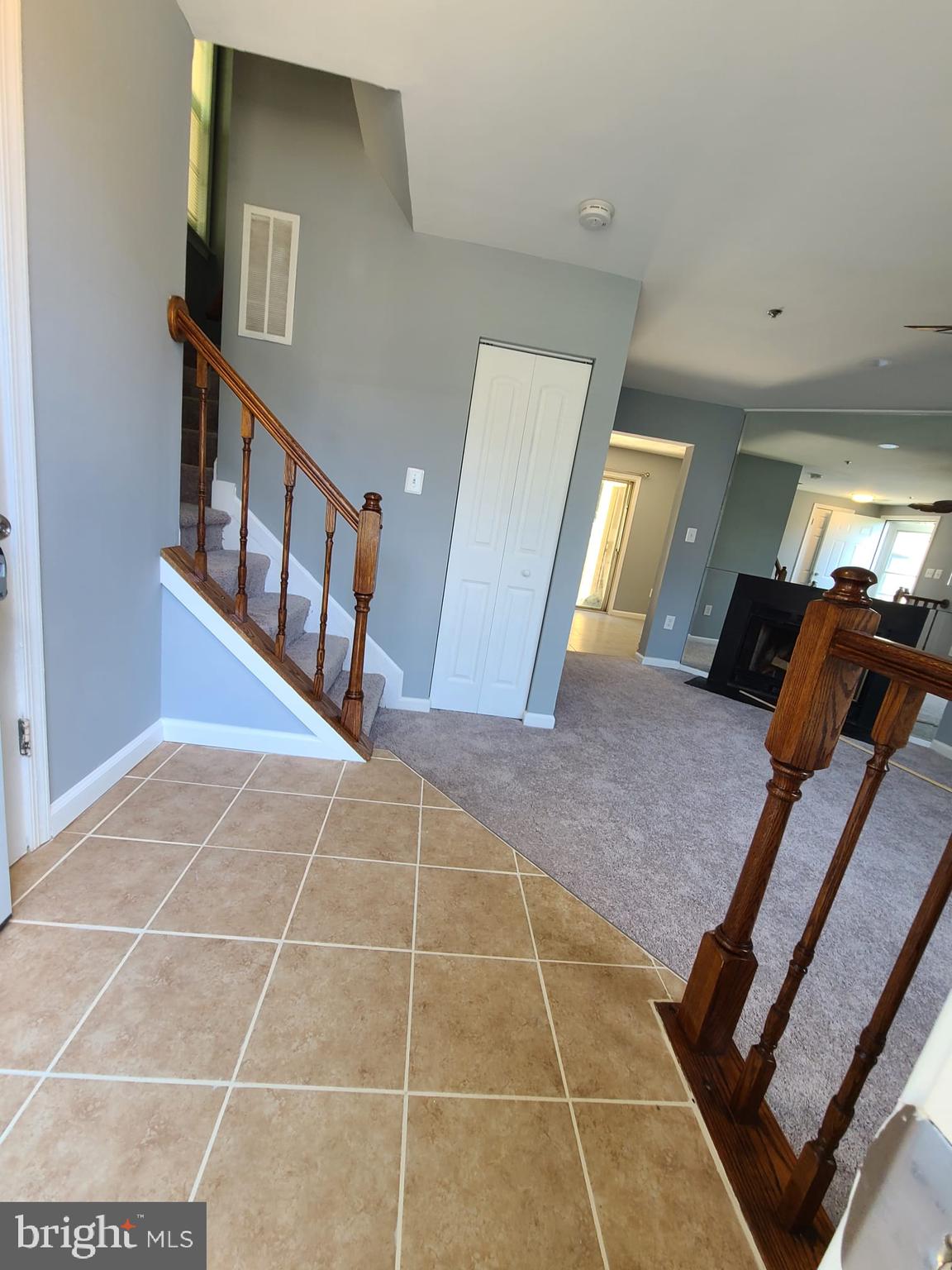 COLONY SQUARE - Residential