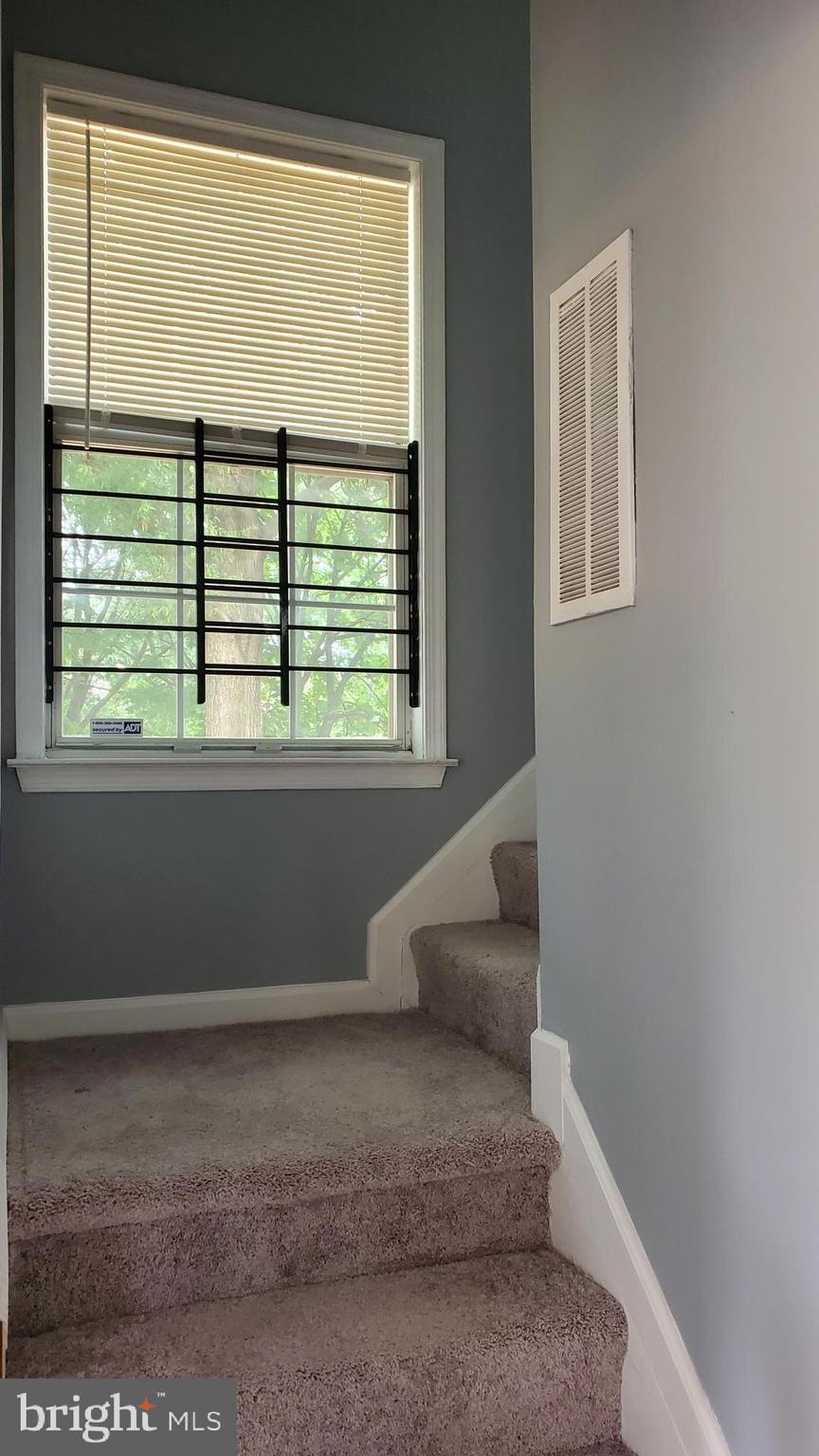 COLONY SQUARE - Residential