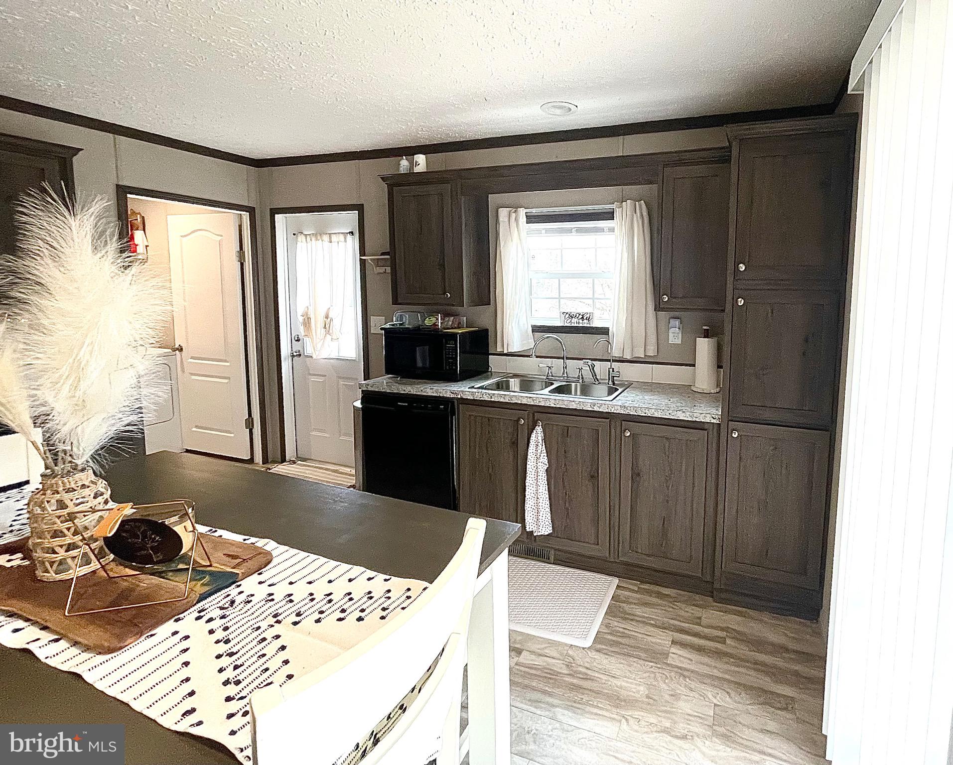 SHENANDOAH RIVER BEND - Residential