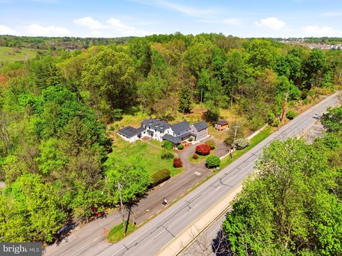Photo of 277 W Baltimore Pike, MEDIA, PA 19063 (MLS # PADE2115046)