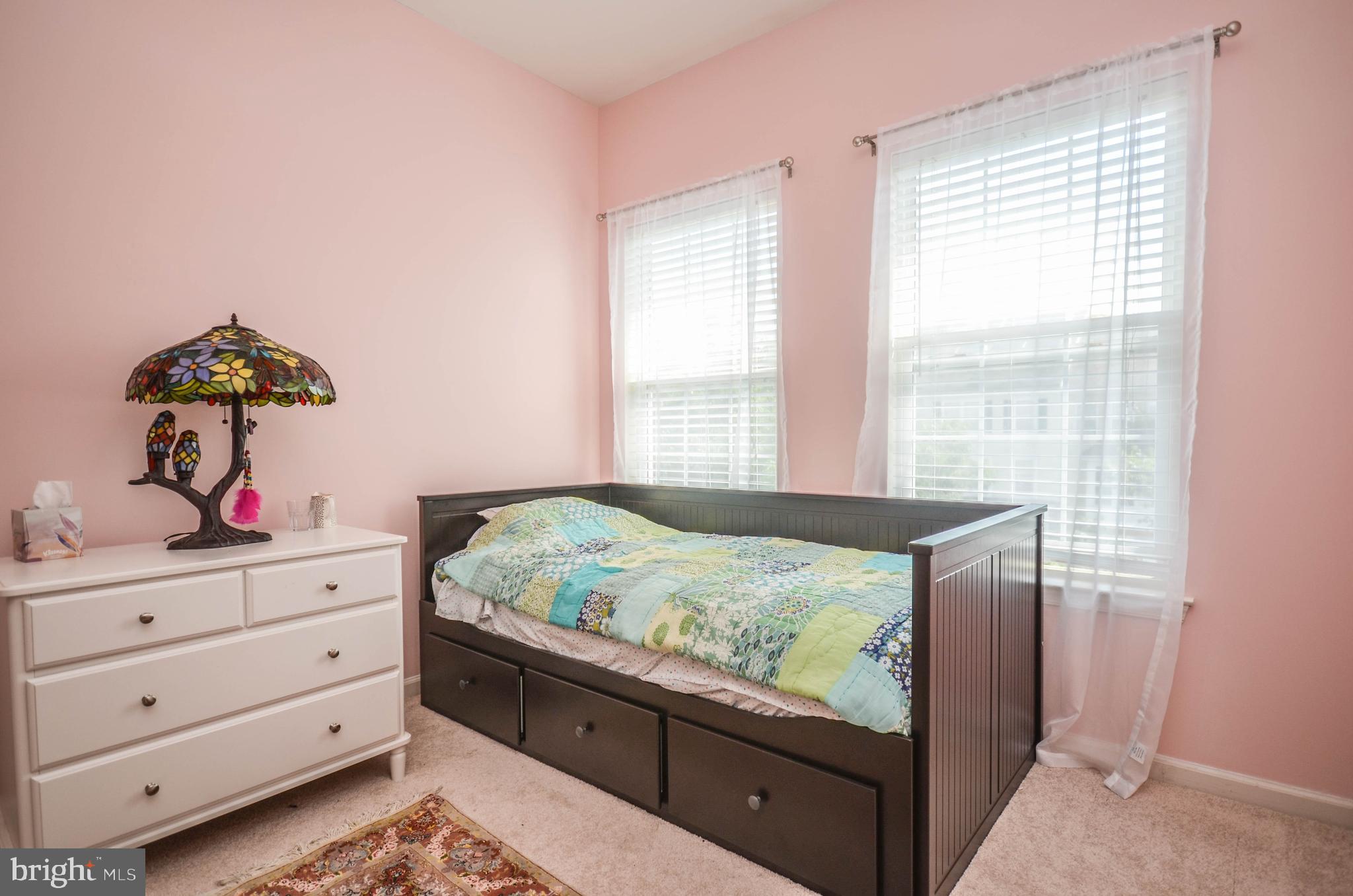 KINGSVIEW VILLAGE - Residential Lease