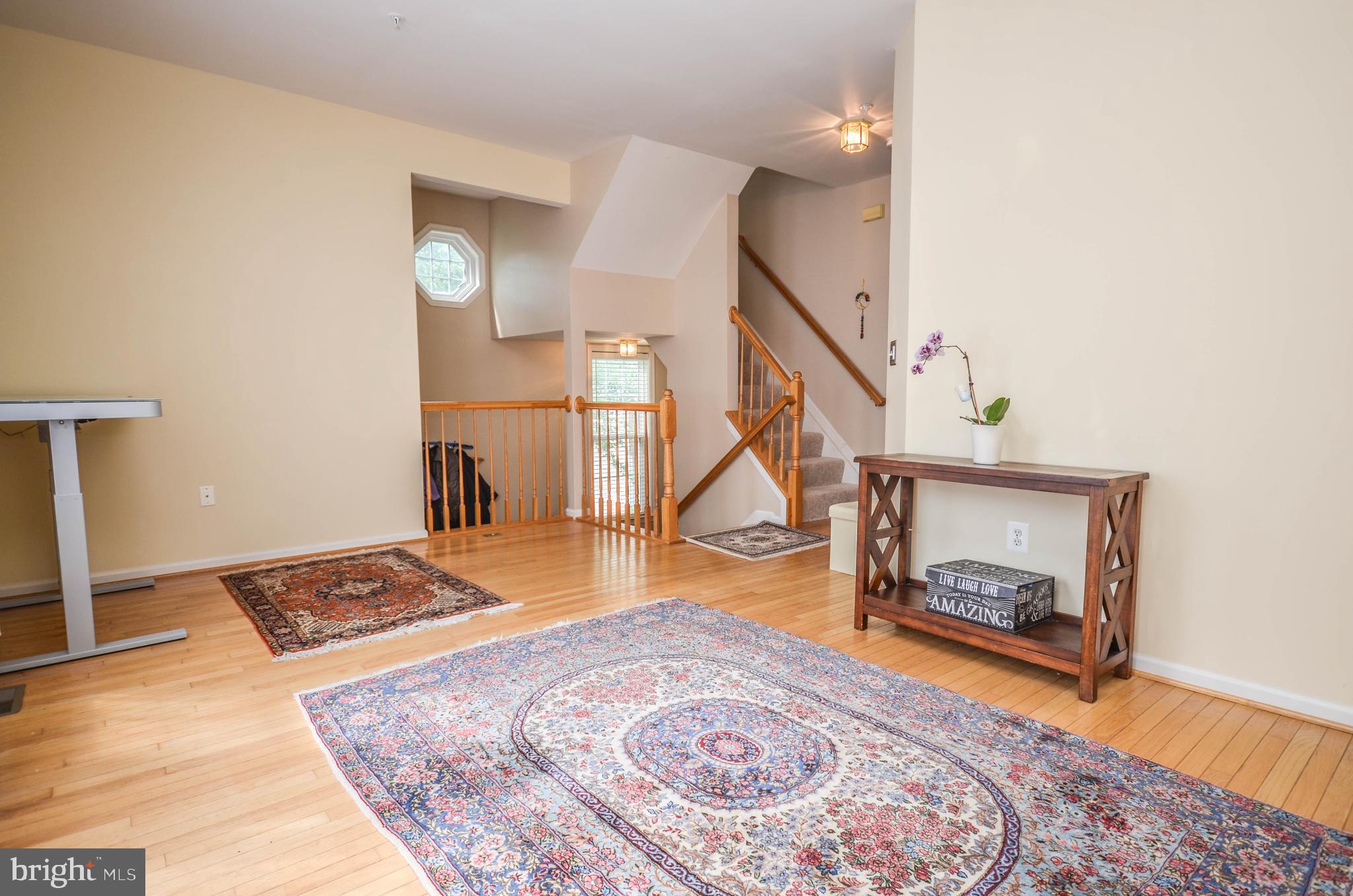 KINGSVIEW VILLAGE - Residential Lease