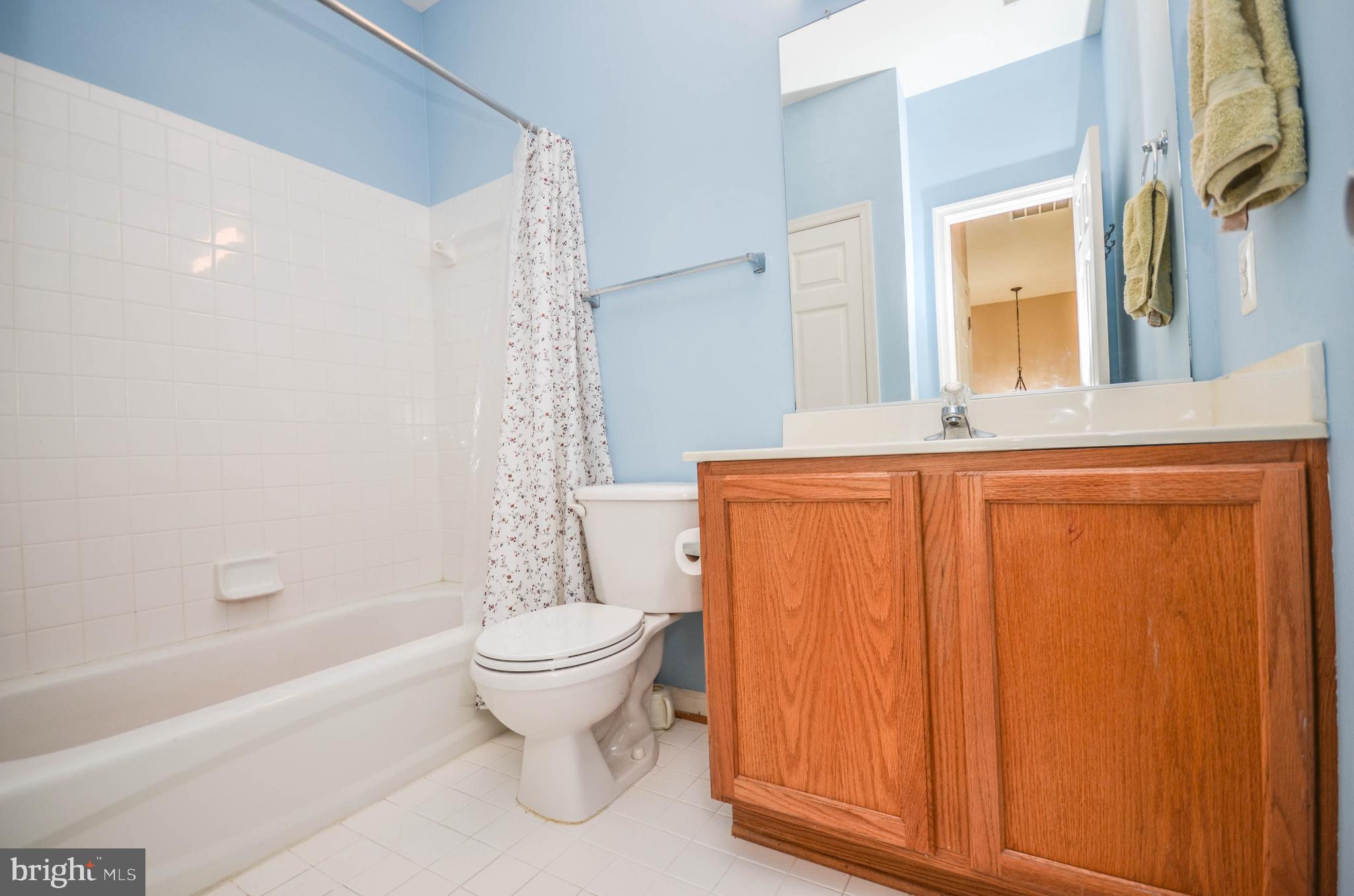 KINGSVIEW VILLAGE - Residential Lease