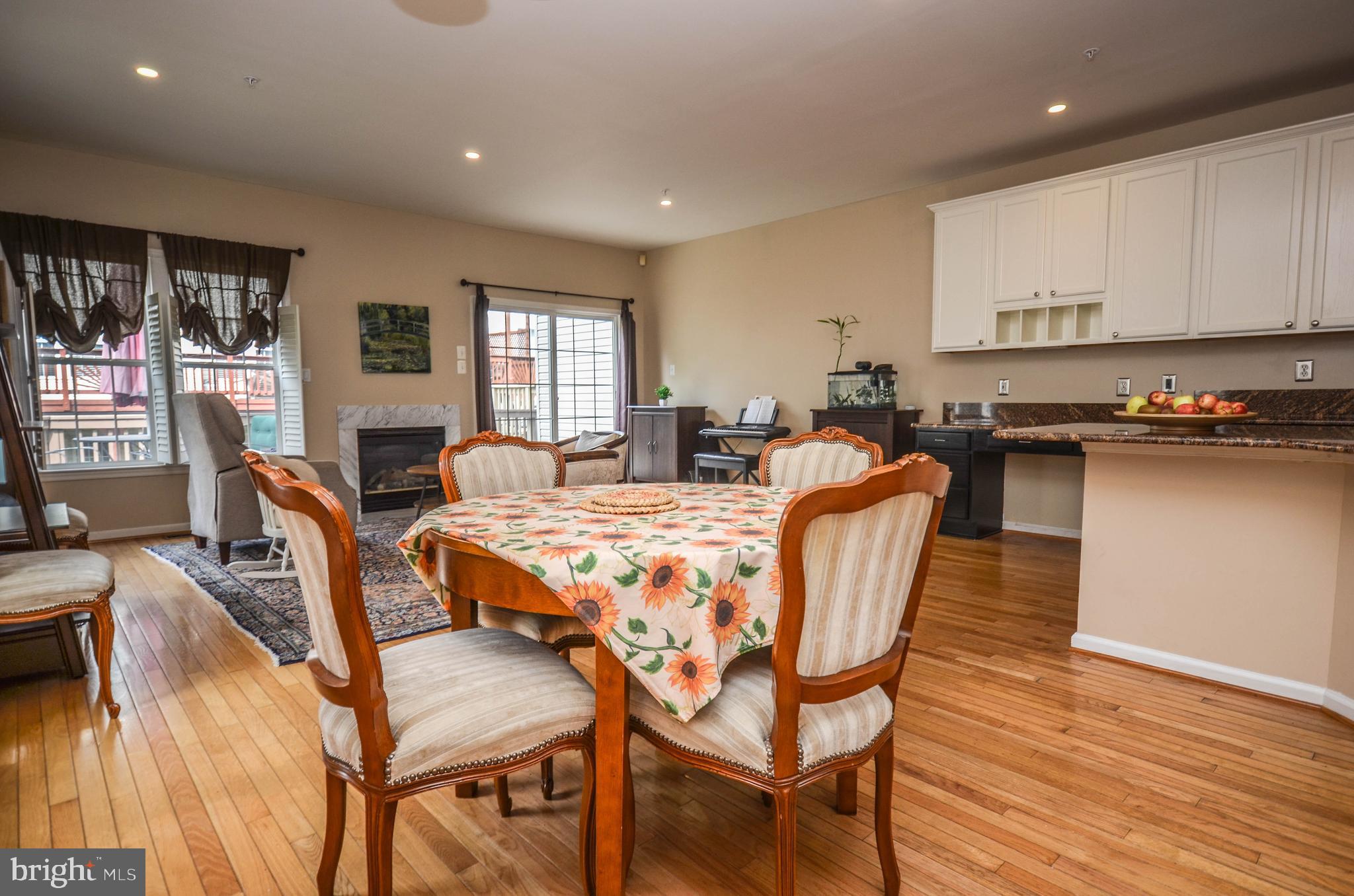 KINGSVIEW VILLAGE - Residential Lease