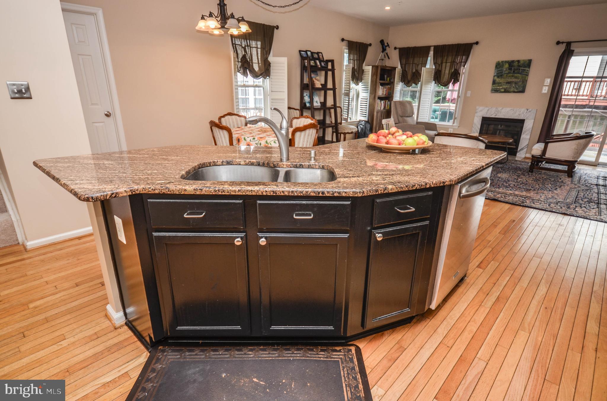 KINGSVIEW VILLAGE - Residential Lease