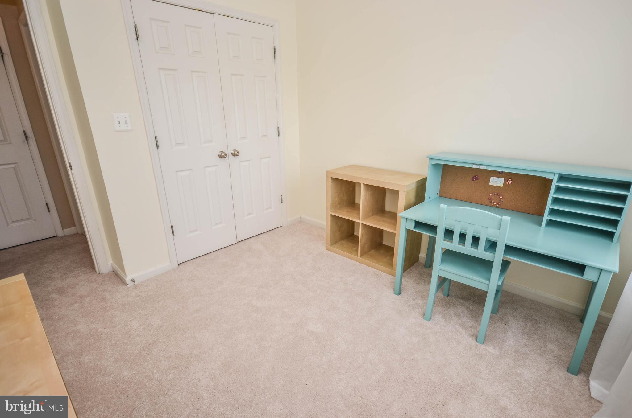 KINGSVIEW VILLAGE - Residential Lease