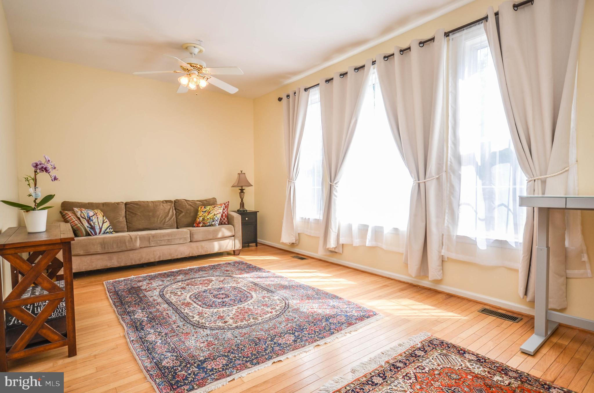 KINGSVIEW VILLAGE - Residential Lease