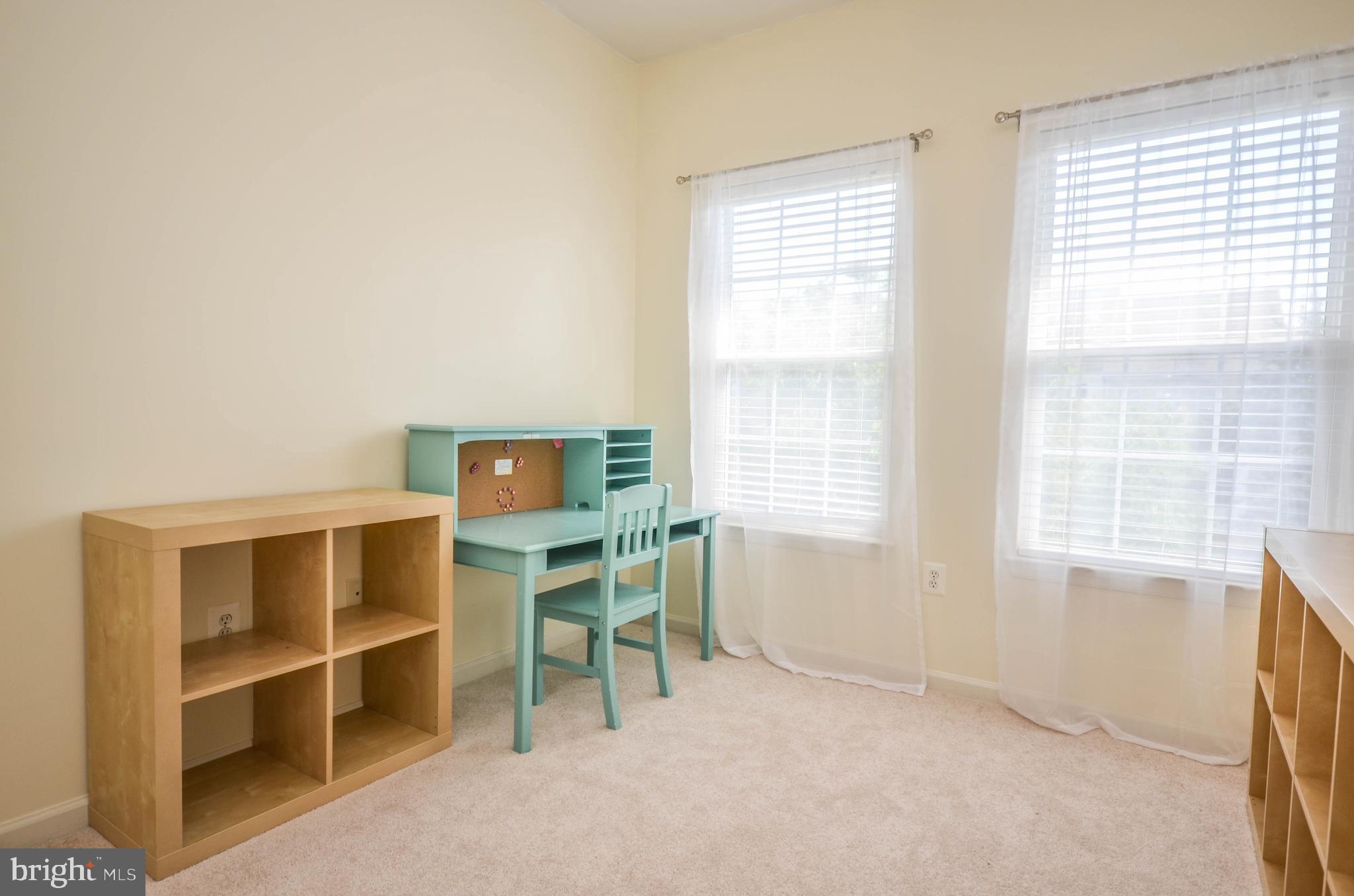 KINGSVIEW VILLAGE - Residential Lease