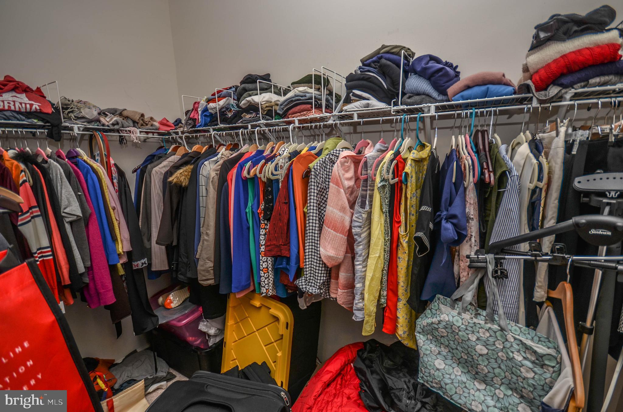 KINGSVIEW VILLAGE - Residential Lease