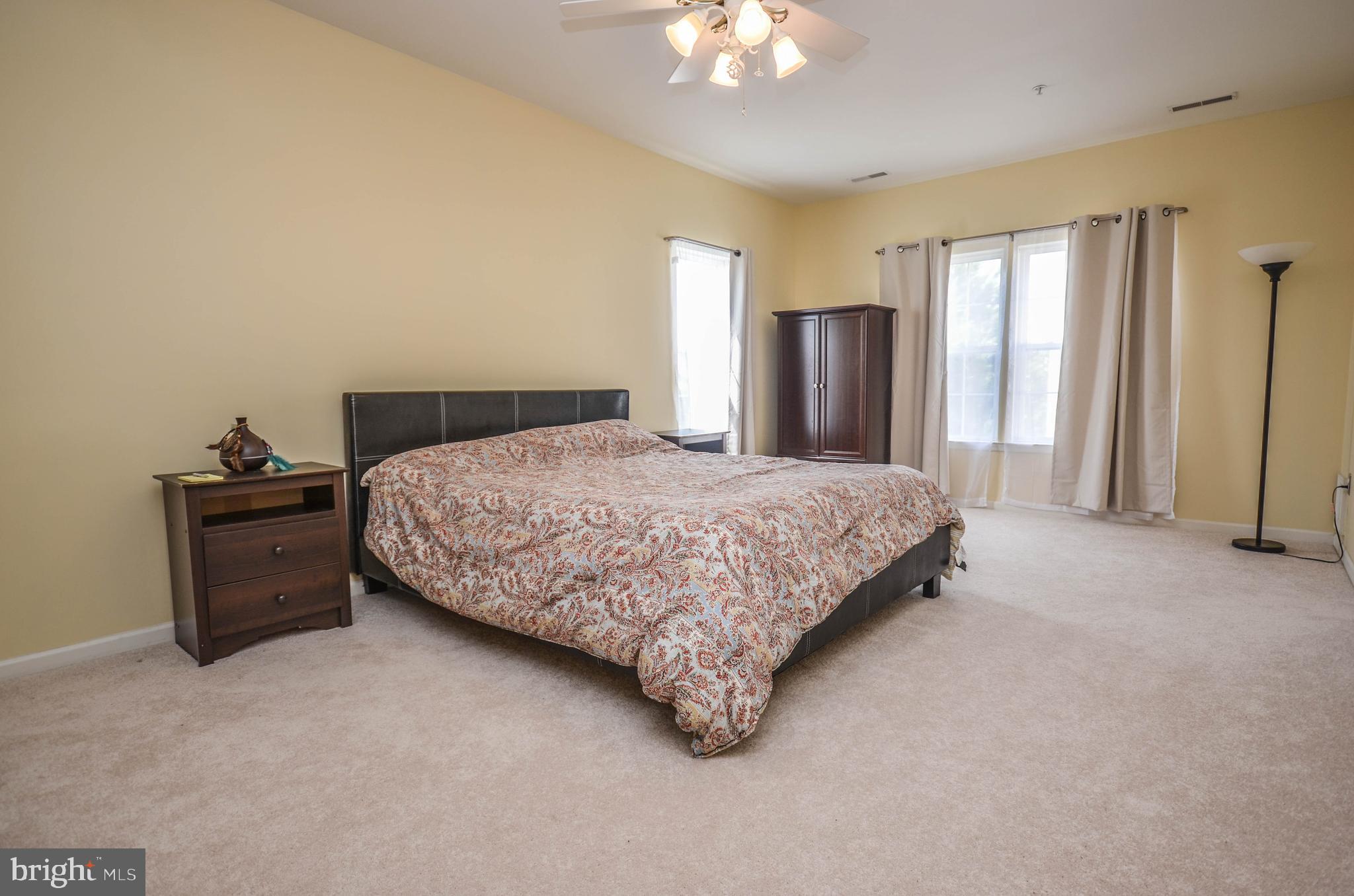 KINGSVIEW VILLAGE - Residential Lease