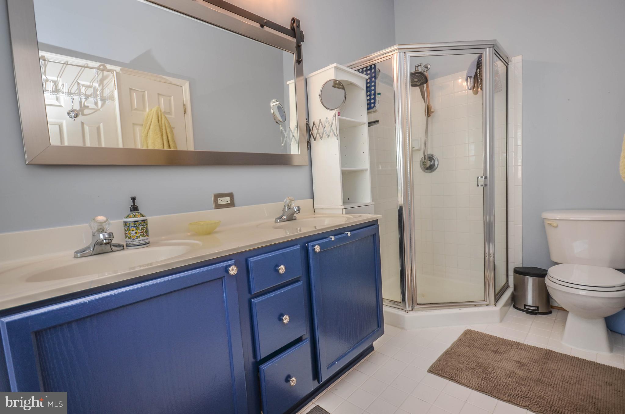 KINGSVIEW VILLAGE - Residential Lease