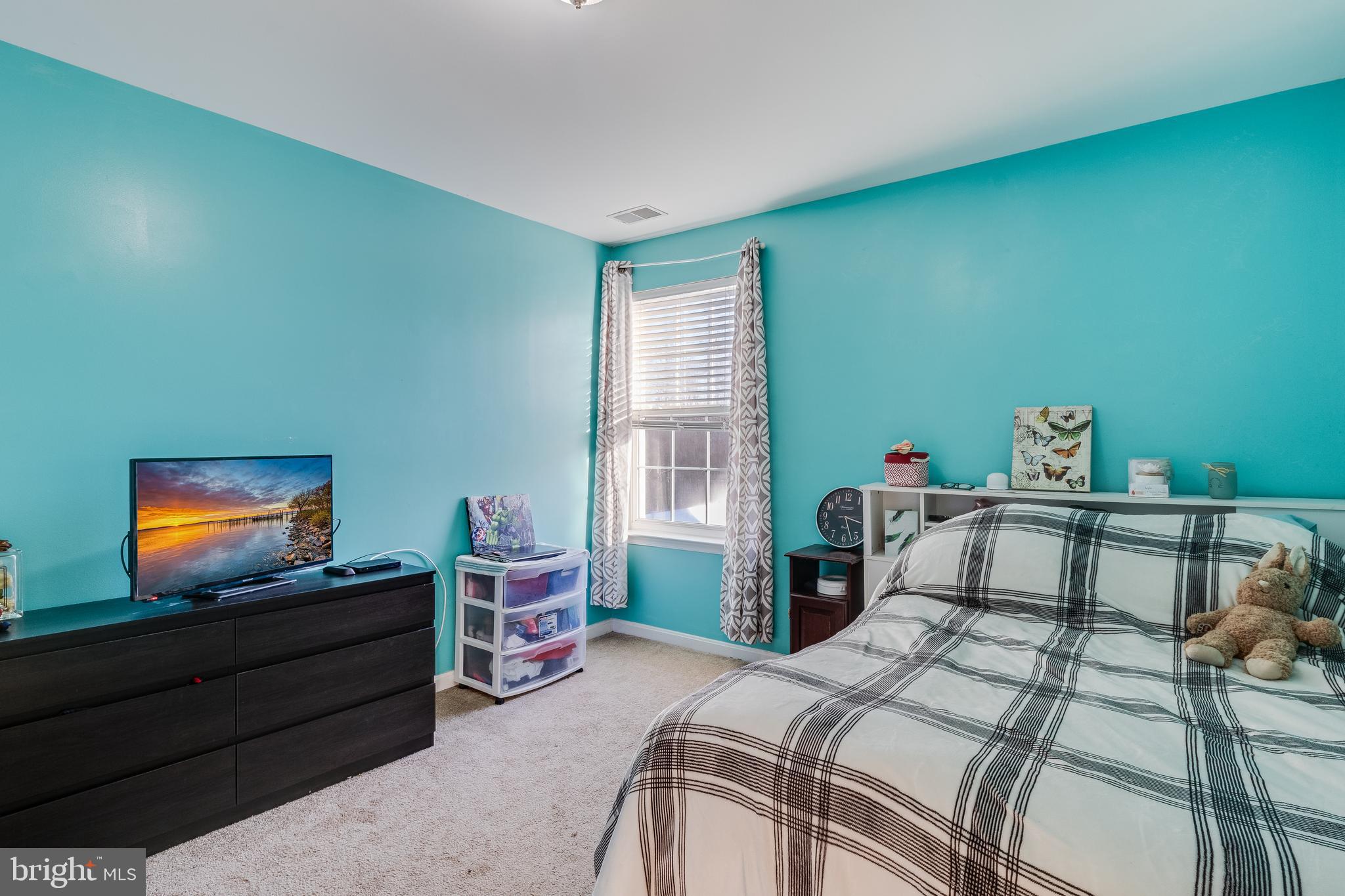 STRAWBERRY HILL EST SUB - Residential