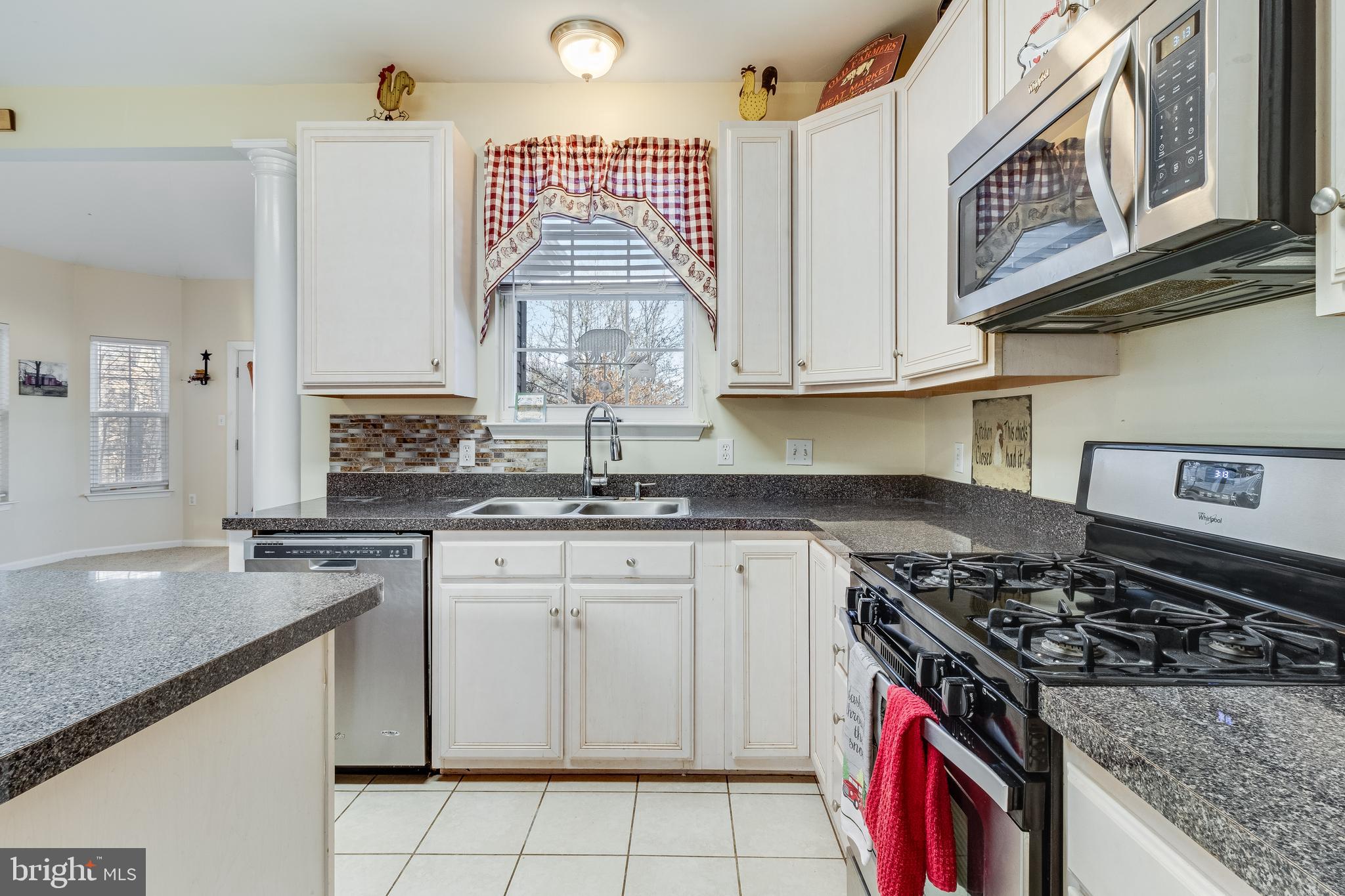 STRAWBERRY HILL EST SUB - Residential