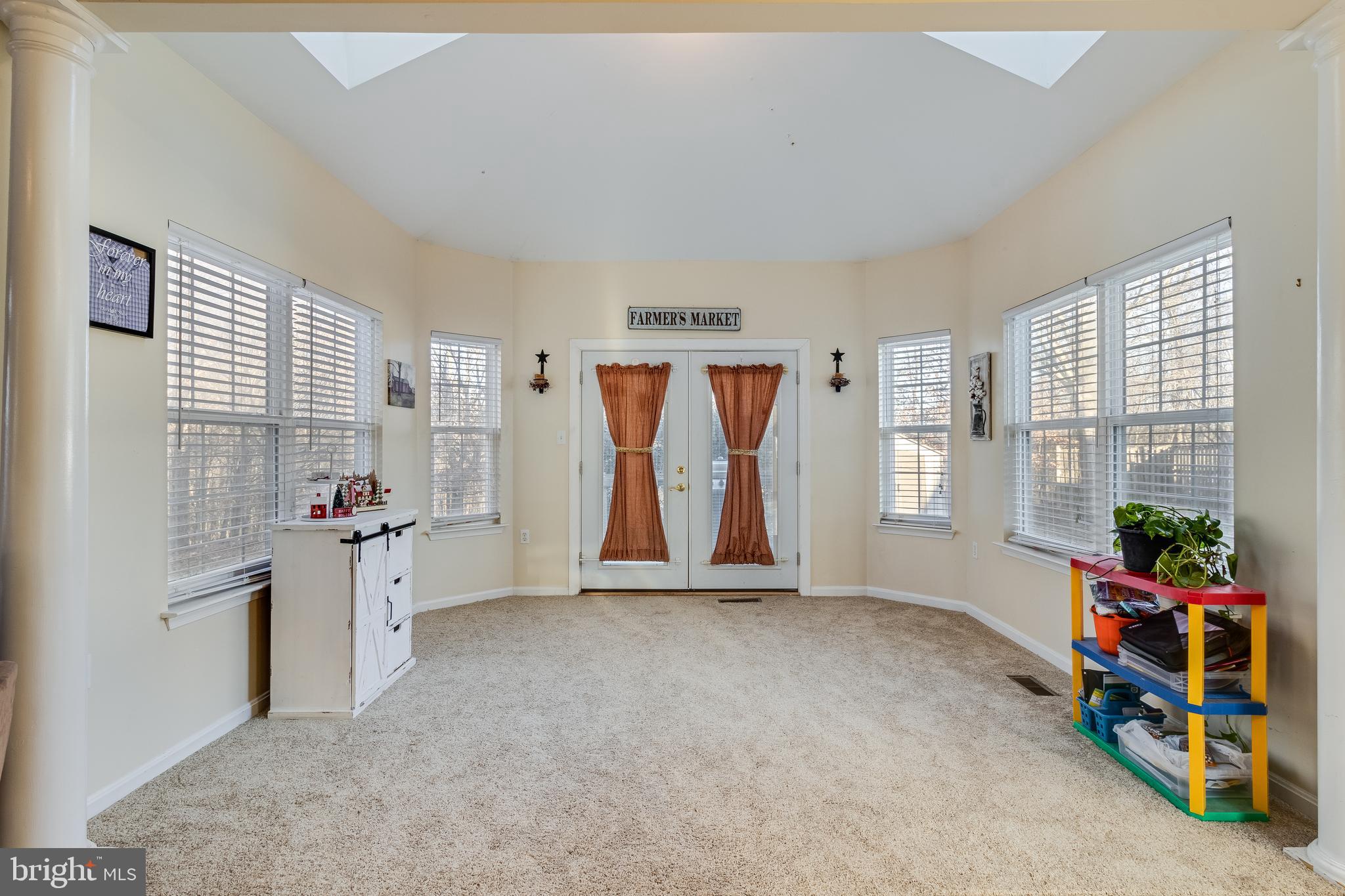 STRAWBERRY HILL EST SUB - Residential