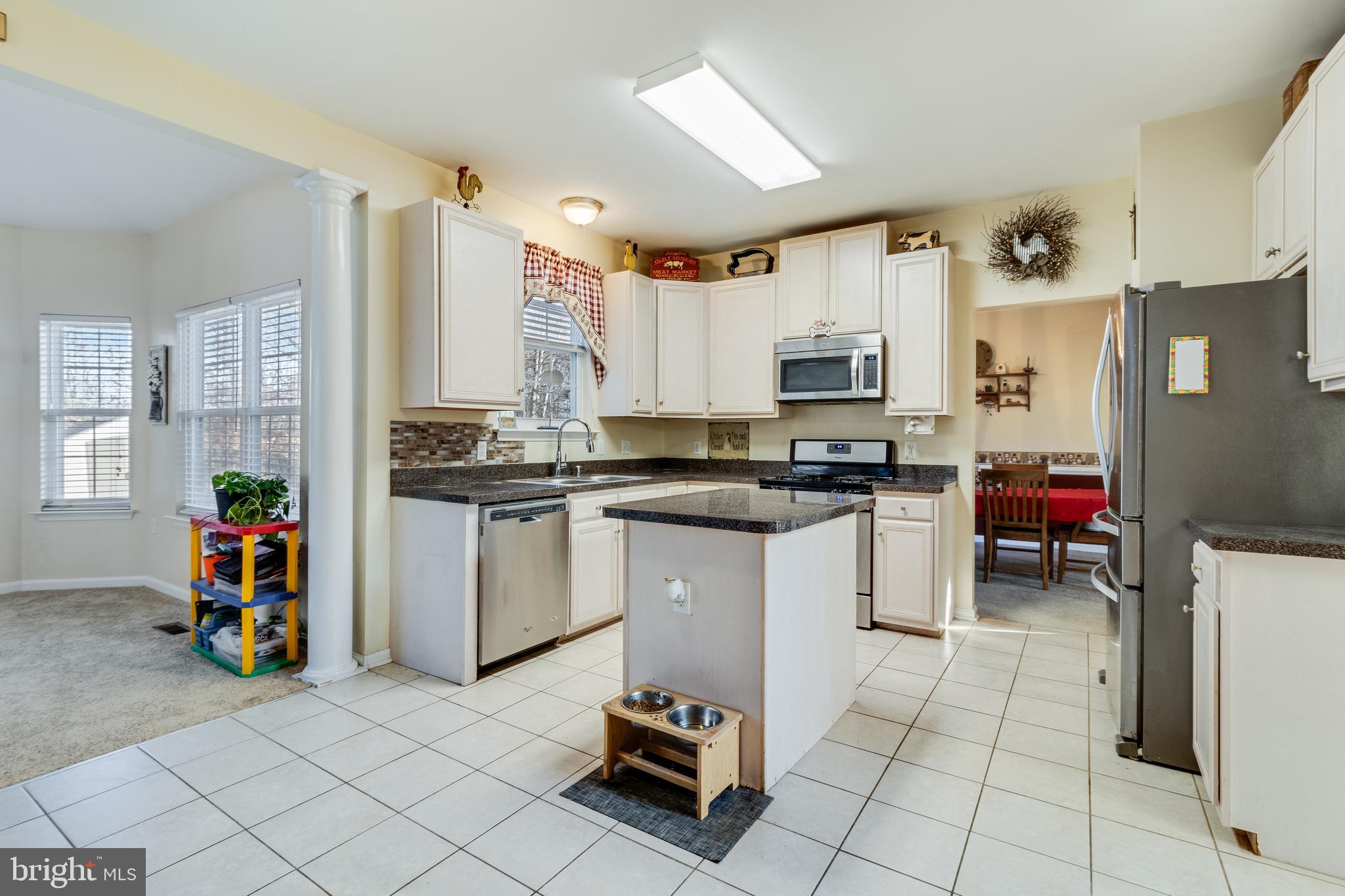 STRAWBERRY HILL EST SUB - Residential