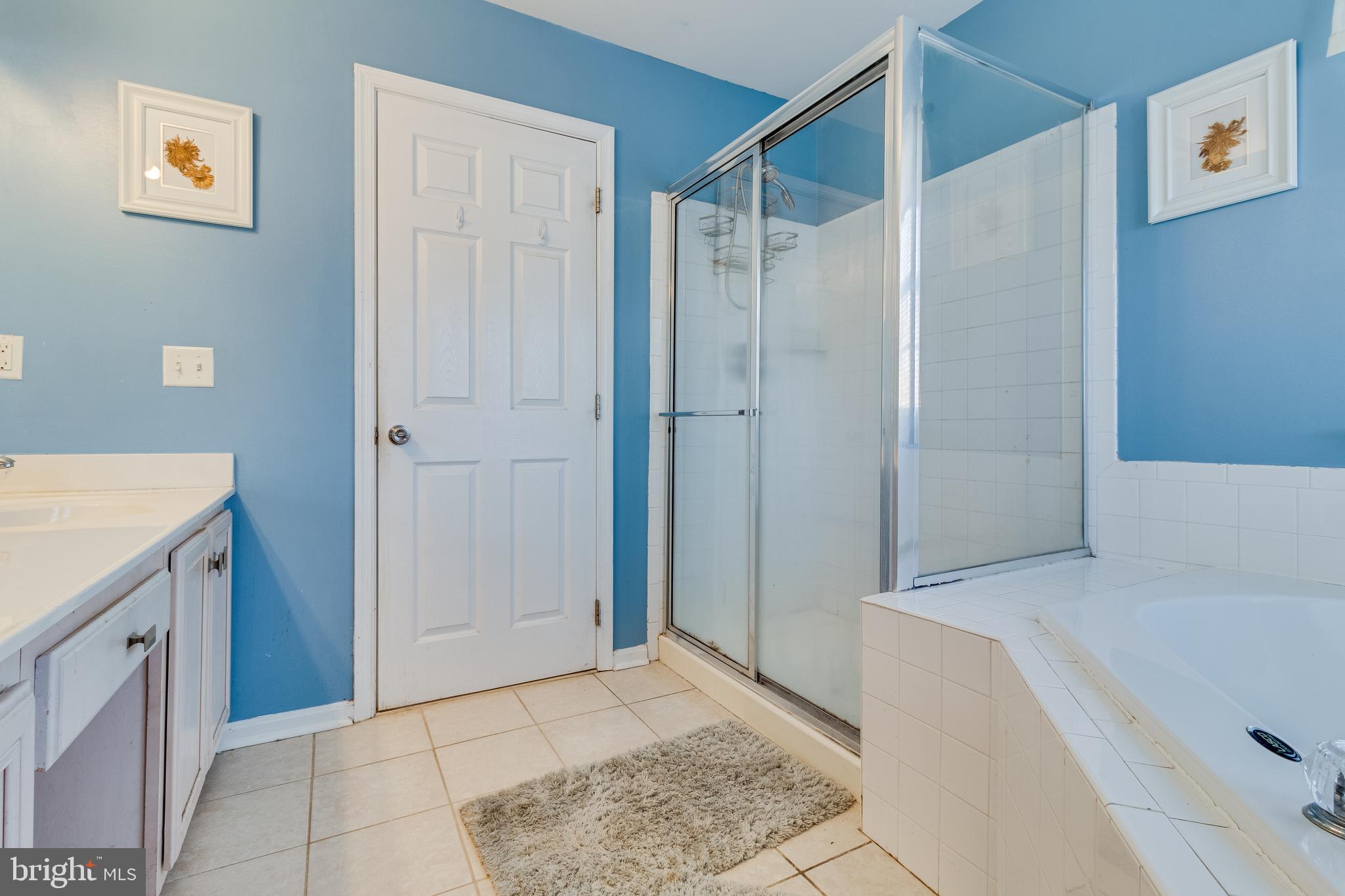 STRAWBERRY HILL EST SUB - Residential