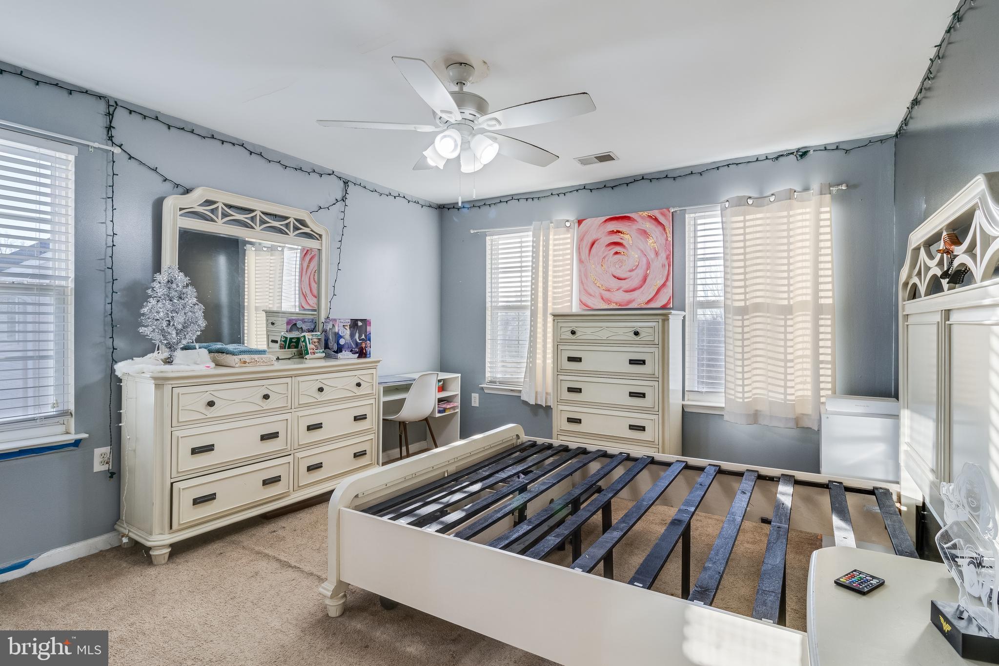 STRAWBERRY HILL EST SUB - Residential