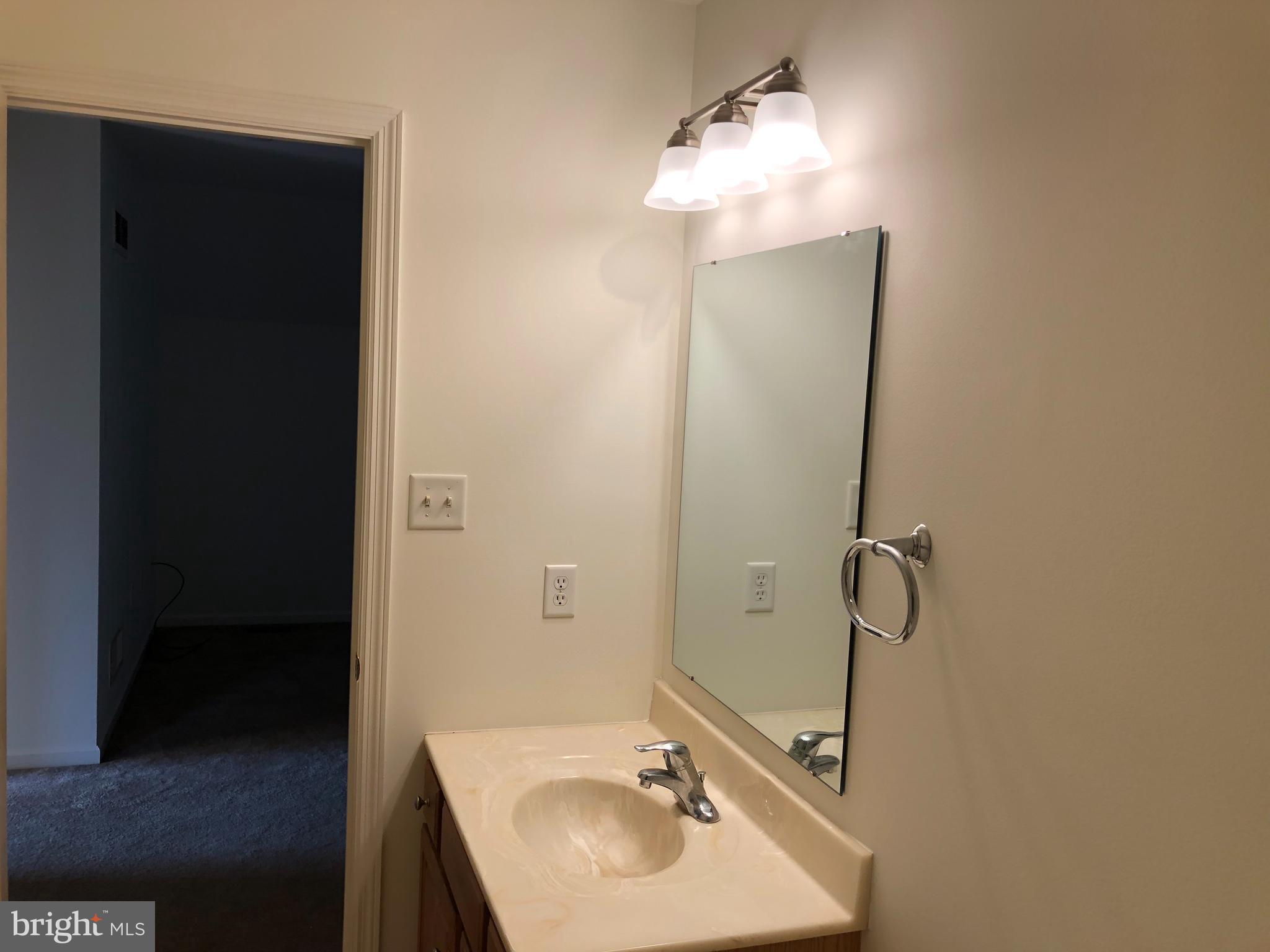 PATHFINDER MEADOWS - Residential Lease