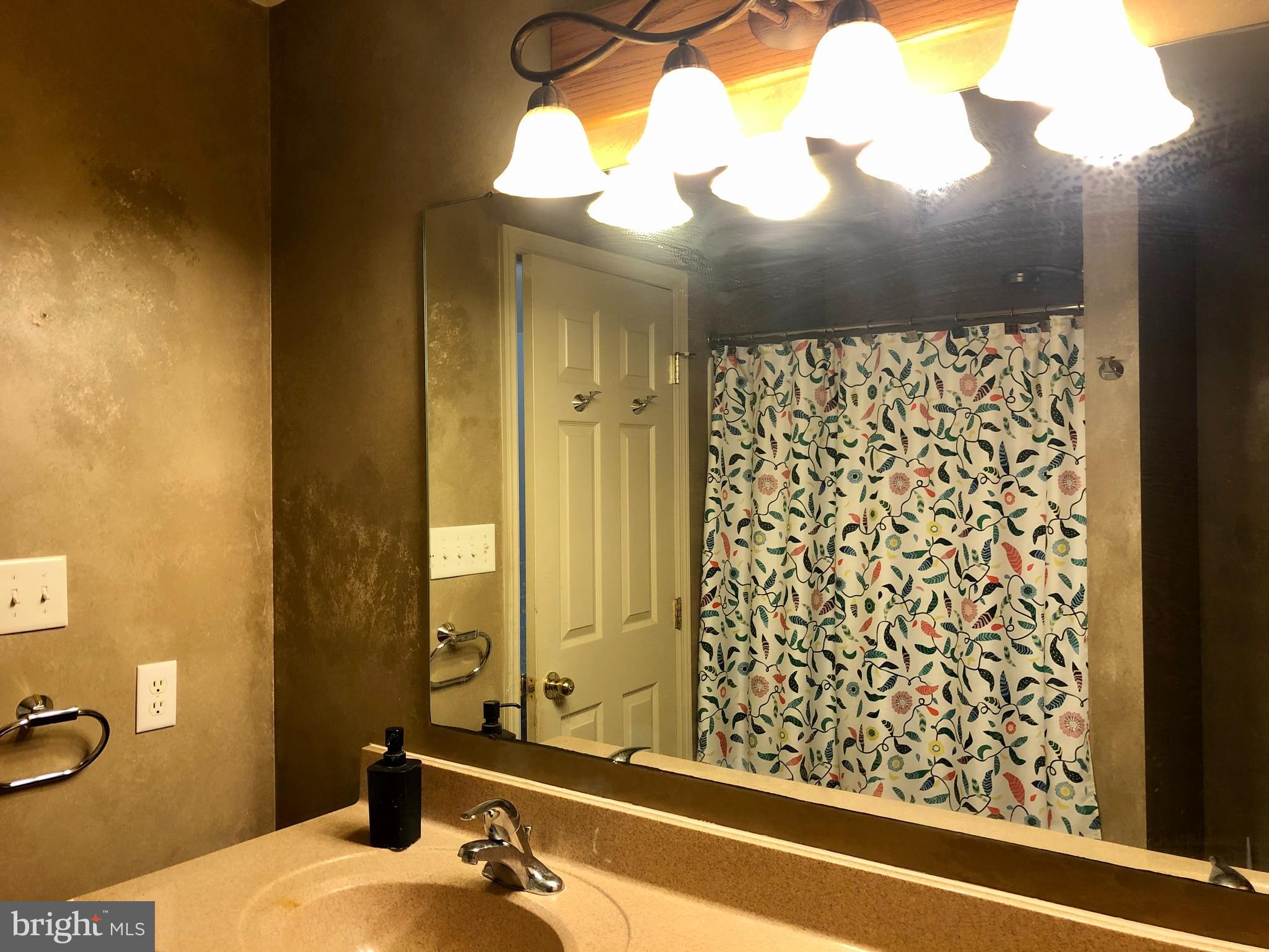 PATHFINDER MEADOWS - Residential Lease