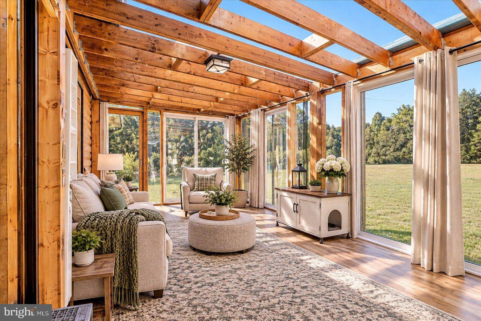 805 WALNUT DRIVE