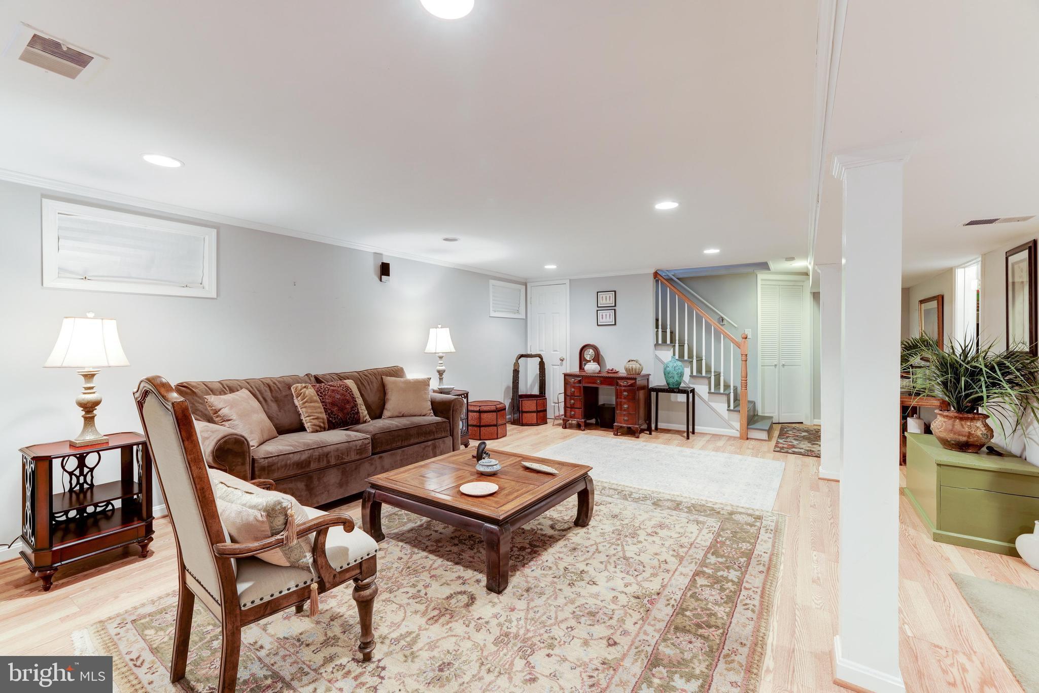 KING CREST - Residential