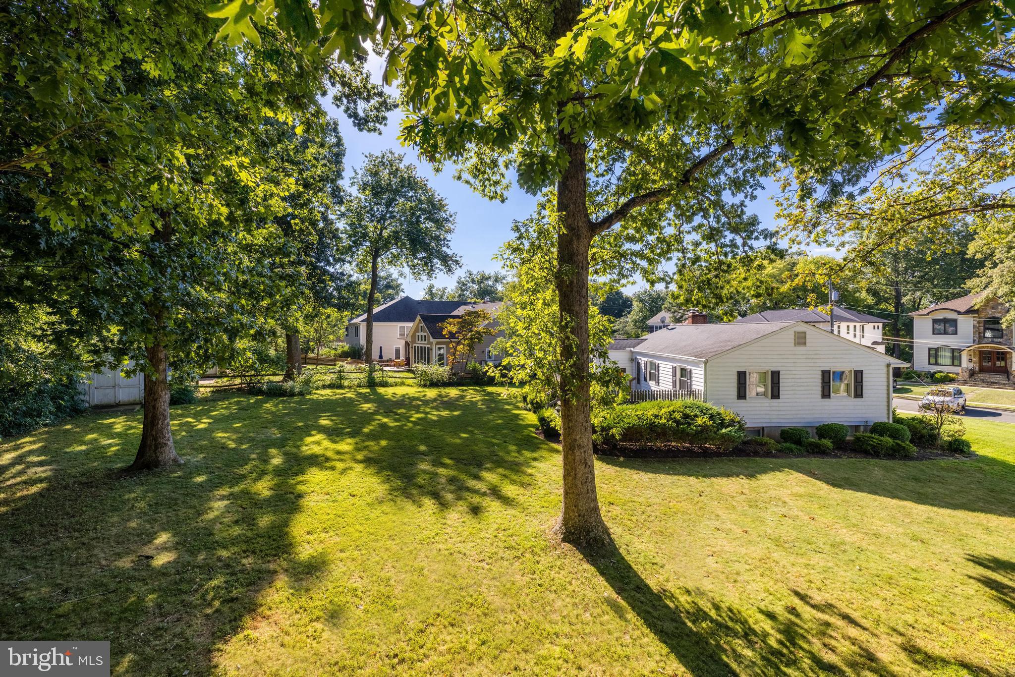 KING CREST - Residential