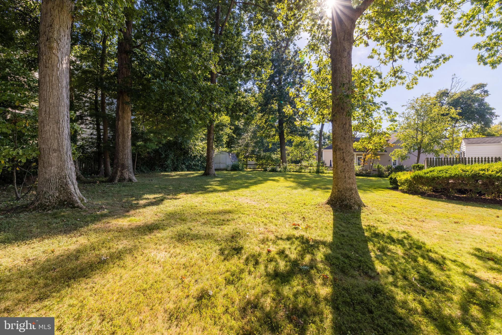 KING CREST - Residential