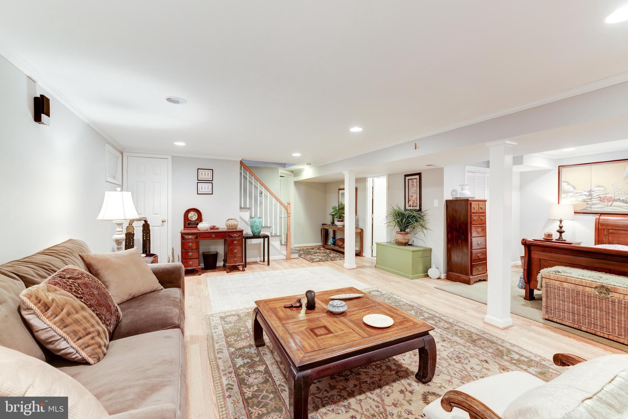 KING CREST - Residential