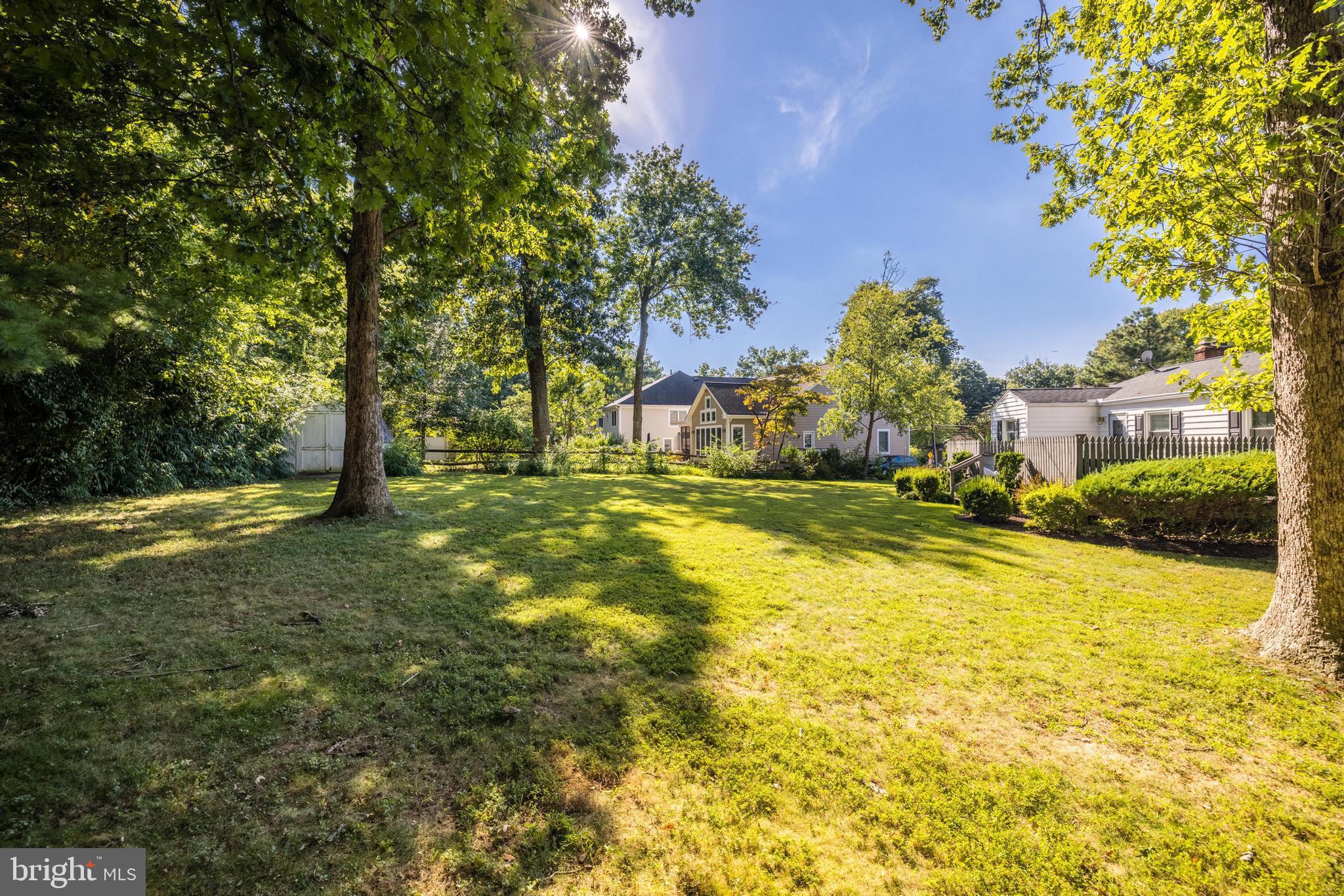 KING CREST - Residential