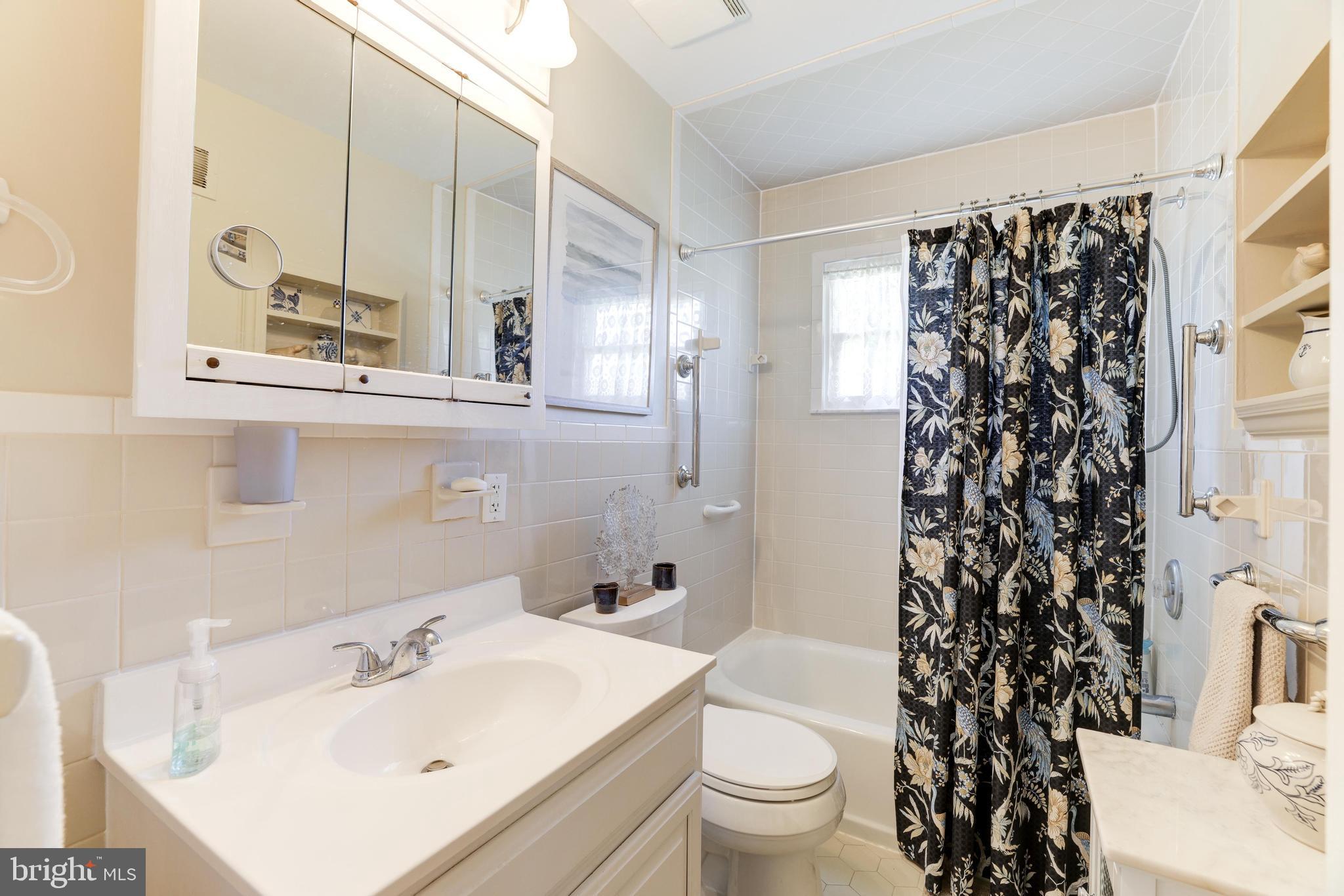 KING CREST - Residential