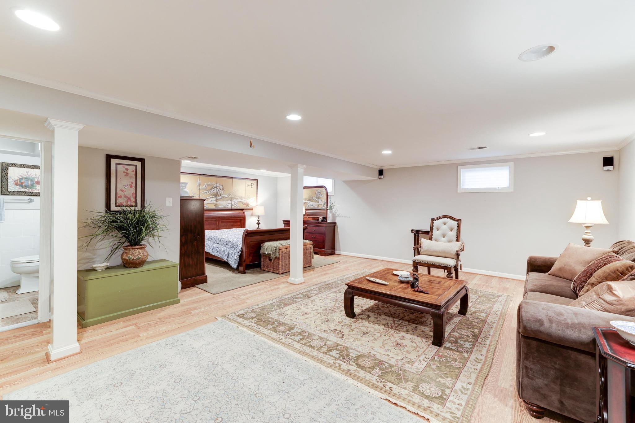 KING CREST - Residential